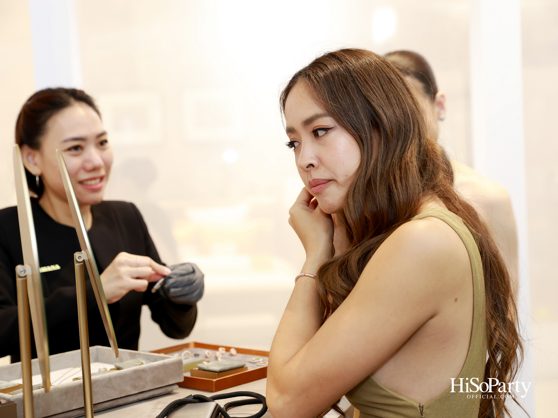 CHAVANA ฉลองก้าวสู่ปีที่ 111 กับนิทรรศการ ‘The Ray of Light’ ถ่ายทอดเรื่องราวแสงและเวลา ผ่านคอลเลกชันจิวเวลรี่สุดวิจิตร