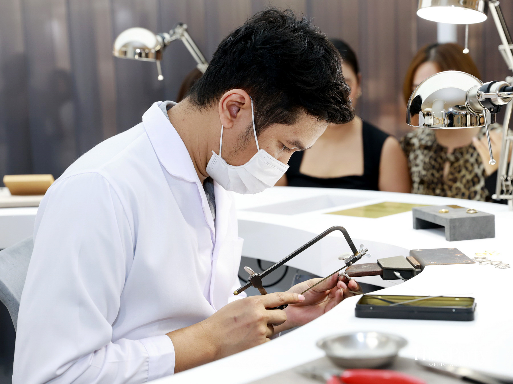 CHAVANA ฉลองก้าวสู่ปีที่ 111 กับนิทรรศการ ‘The Ray of Light’ ถ่ายทอดเรื่องราวแสงและเวลา ผ่านคอลเลกชันจิวเวลรี่สุดวิจิตร