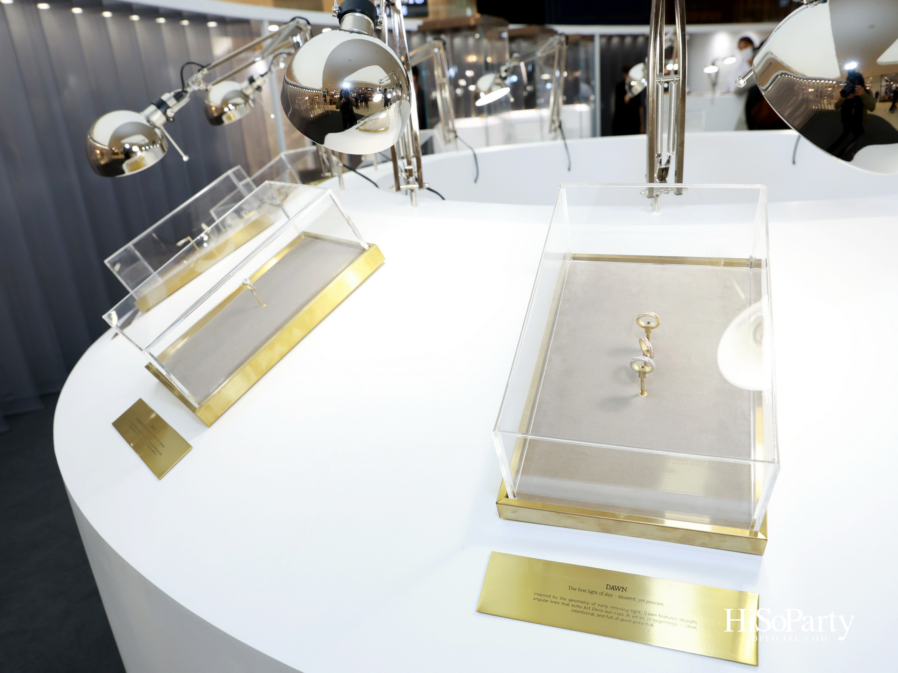 CHAVANA ฉลองก้าวสู่ปีที่ 111 กับนิทรรศการ ‘The Ray of Light’ ถ่ายทอดเรื่องราวแสงและเวลา ผ่านคอลเลกชันจิวเวลรี่สุดวิจิตร