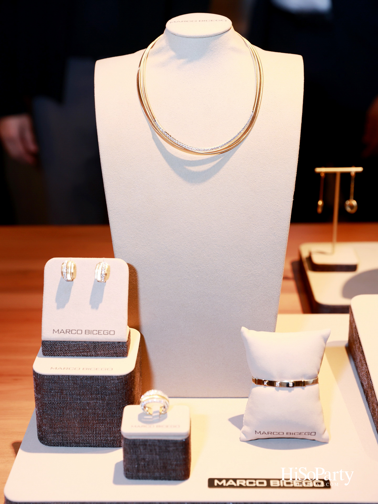 ‘MARCO BICEGO’ ฉลอง 25 ปี นำเสนอคอลเลกชัน ‘25 Best’ พร้อมเปิดตัว Muse คนใหม่ ‘พอลล่า เทเลอร์’ 