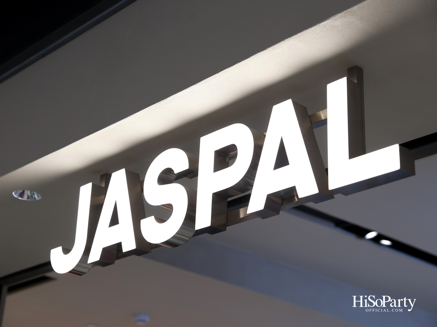 JASPAL ฉลอง 70 ปีอสูรยักษ์ในตำนาน เปิดตัวคอลเลกชัน ‘JASPAL x GODZILLA’