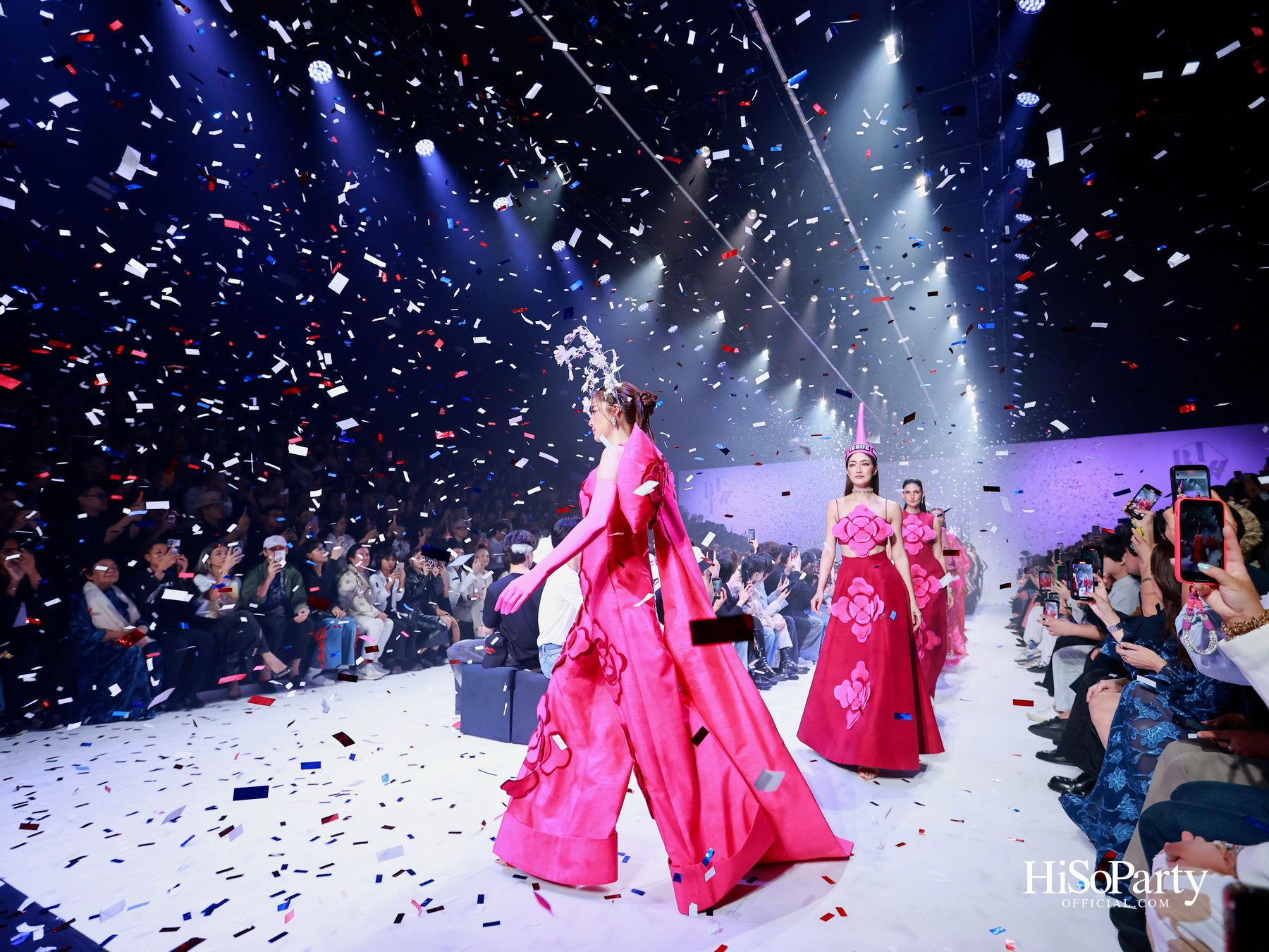 ISSUE Presented by THANN @Siam Paragon Bangkok International Fashion Week 2025