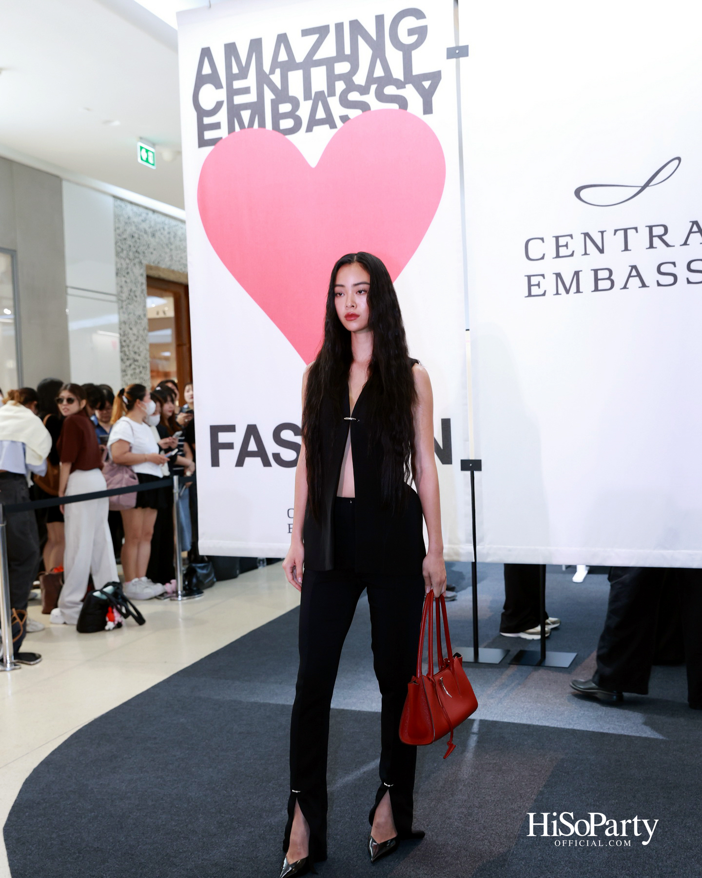 เซ็นทรัล เอ็มบาสซี เปิดแคมเปญ ‘Amazing Central Embassy LOVES Fashion’ จุดประกายหัวใจแห่งสไตล์ตลอดเดือนตุลาคม