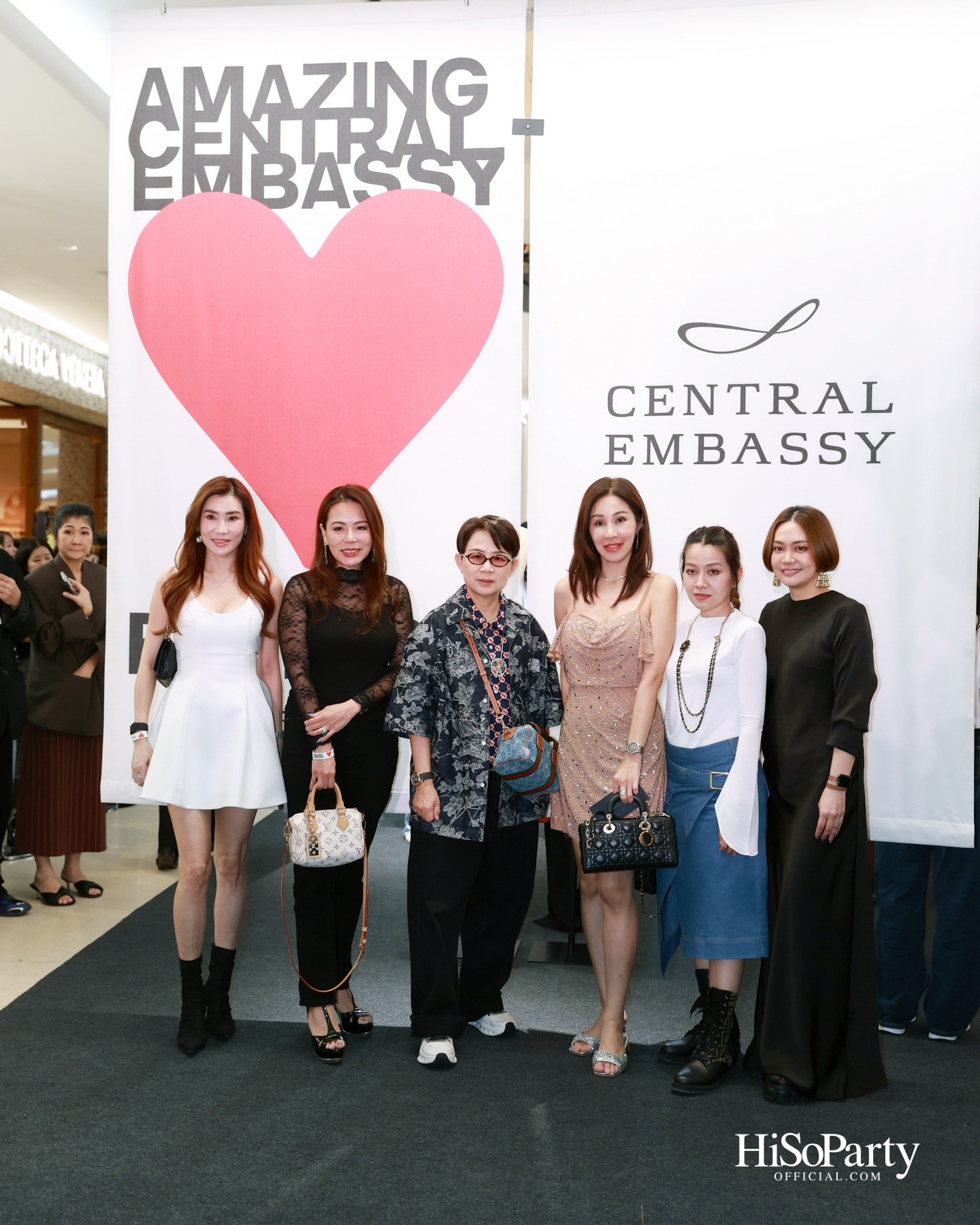 เซ็นทรัล เอ็มบาสซี เปิดแคมเปญ ‘Amazing Central Embassy LOVES Fashion’ จุดประกายหัวใจแห่งสไตล์ตลอดเดือนตุลาคม