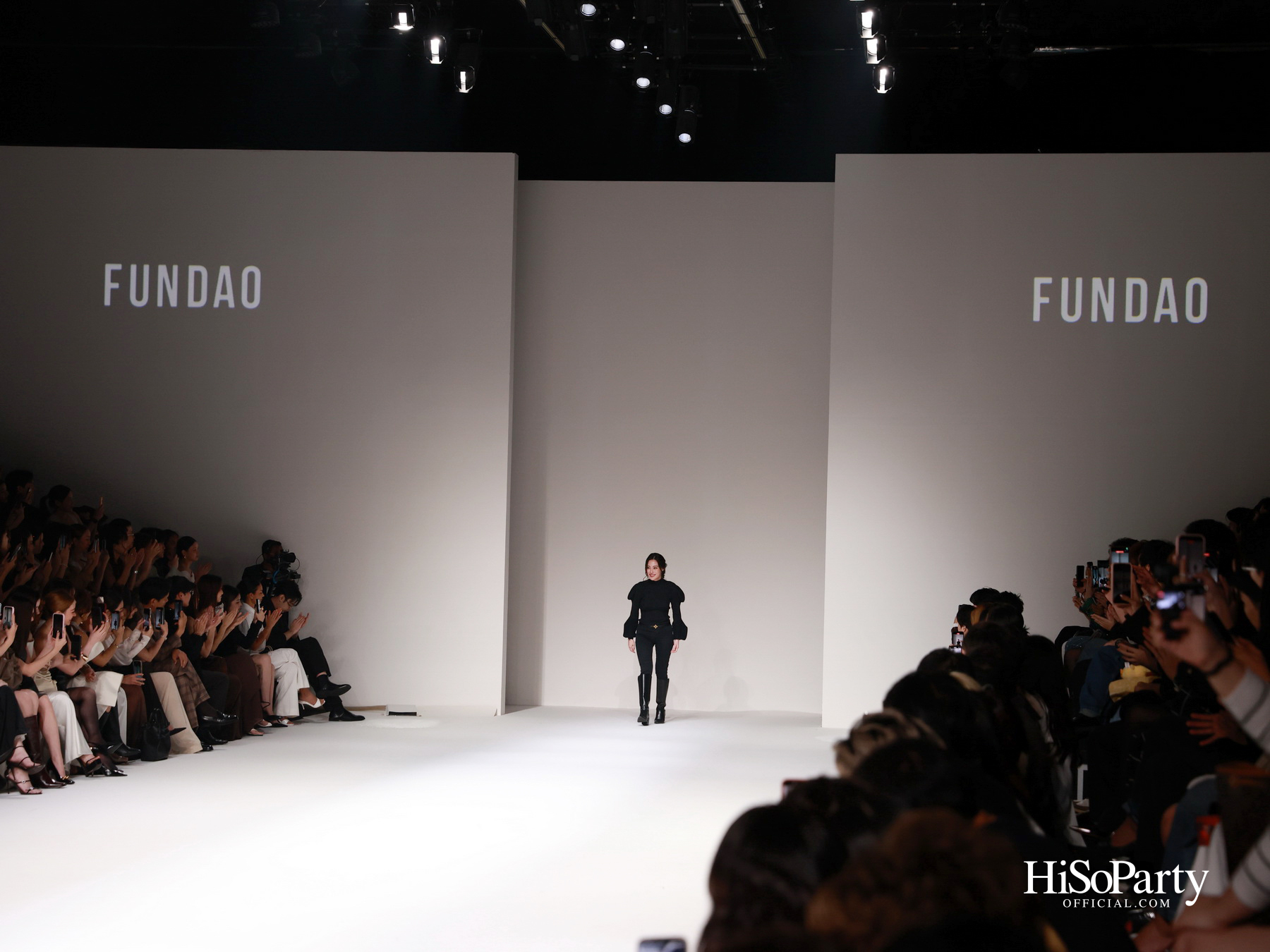 FUNDAO @Siam Paragon Bangkok International Fashion Week 2025