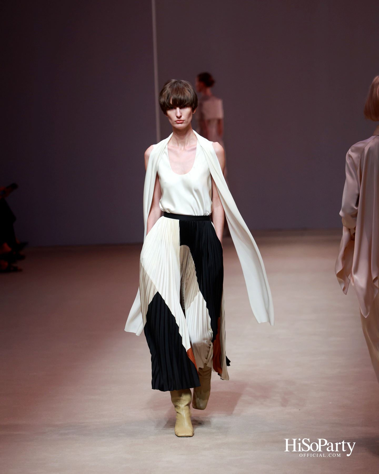 ASAVA @Siam Paragon Bangkok International Fashion Week 2025