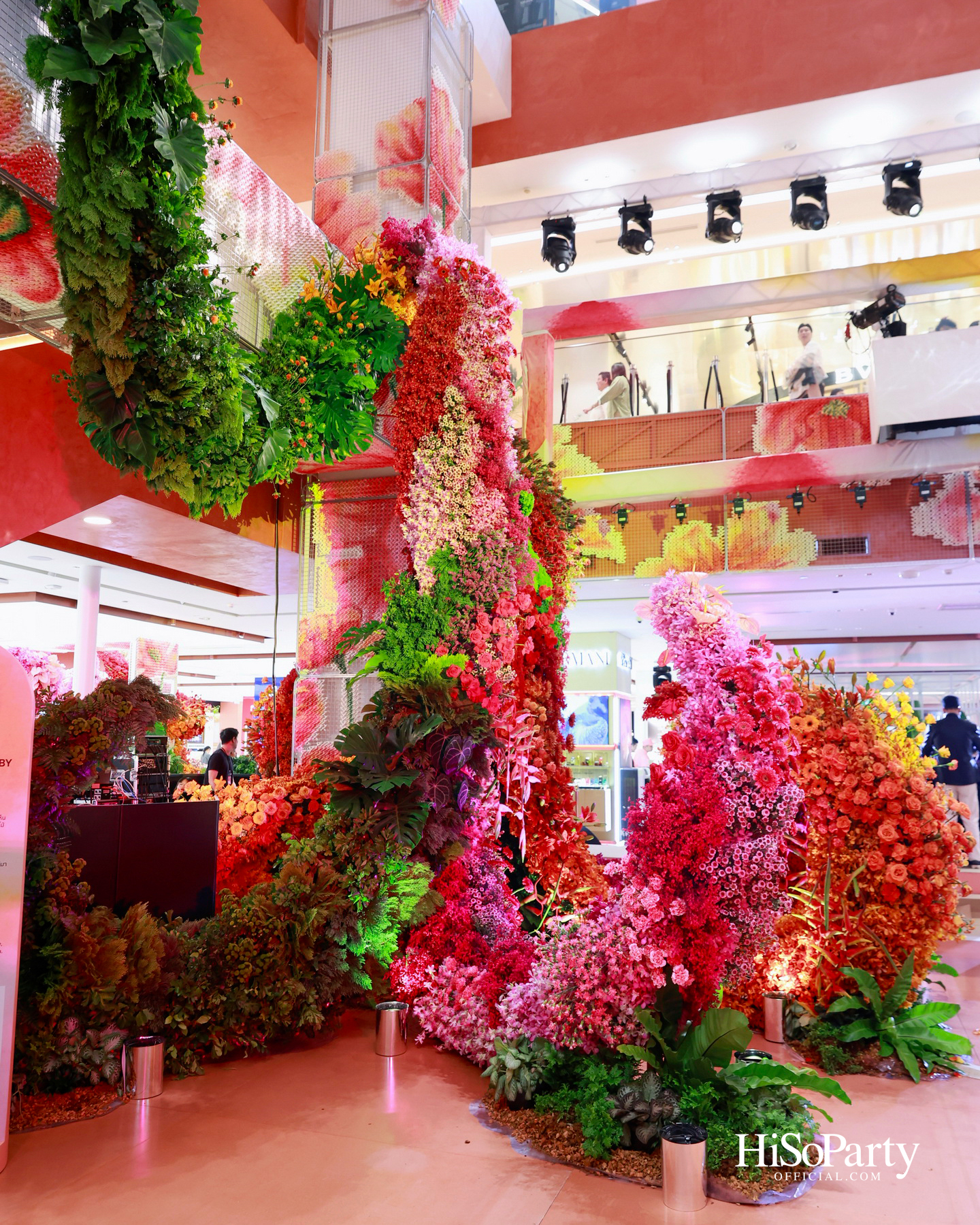 ห้างเซ็นทรัลจัดงาน The Art of Flowers ในโอกาสครบรอบ 78 ปี