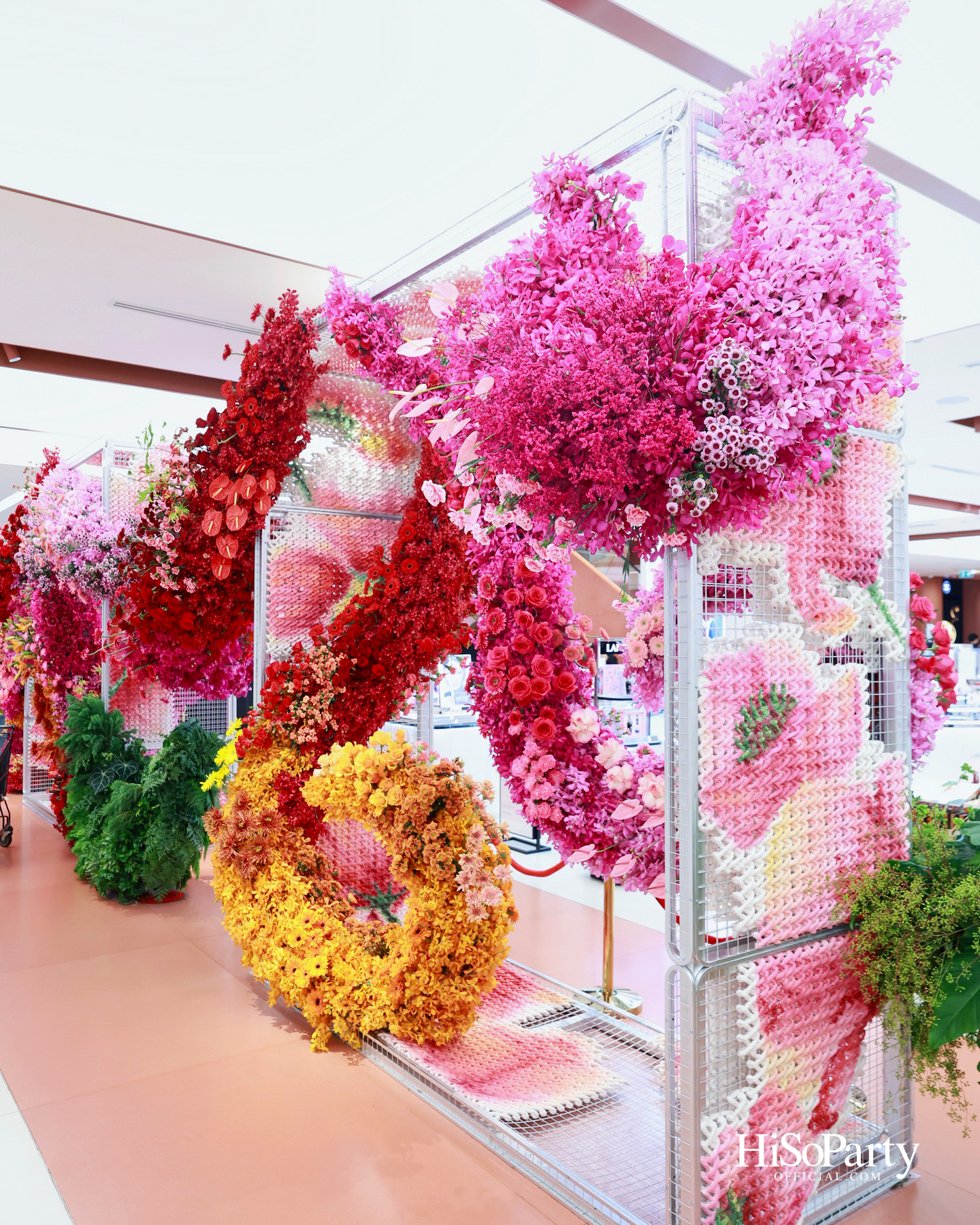 ห้างเซ็นทรัลจัดงาน The Art of Flowers ในโอกาสครบรอบ 78 ปี