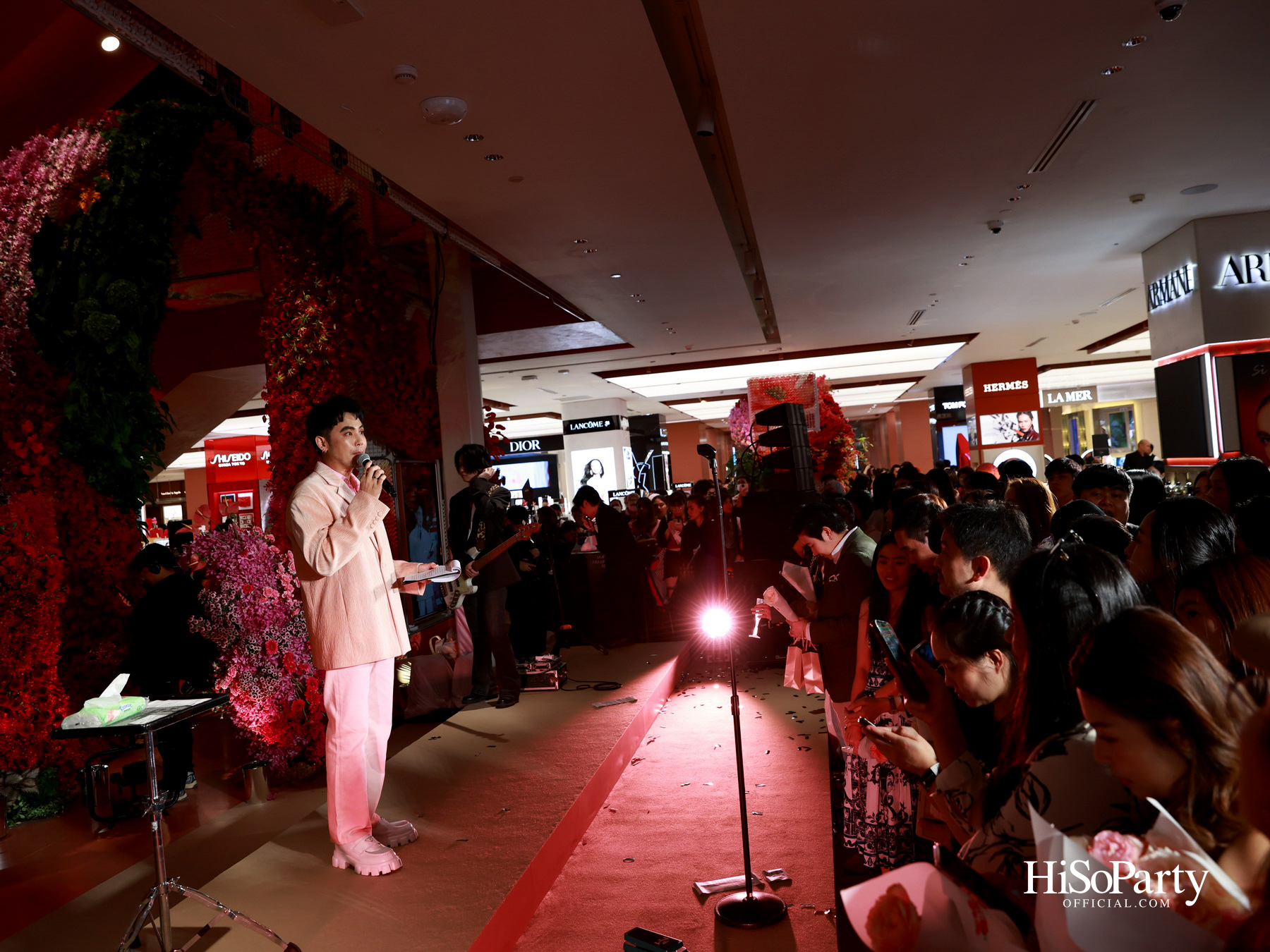 ห้างเซ็นทรัลจัดงาน The Art of Flowers ในโอกาสครบรอบ 78 ปี