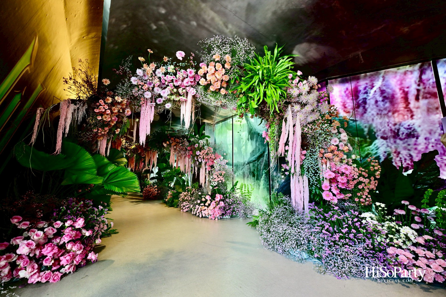 ห้างเซ็นทรัลจัดงาน The Art of Flowers ในโอกาสครบรอบ 78 ปี