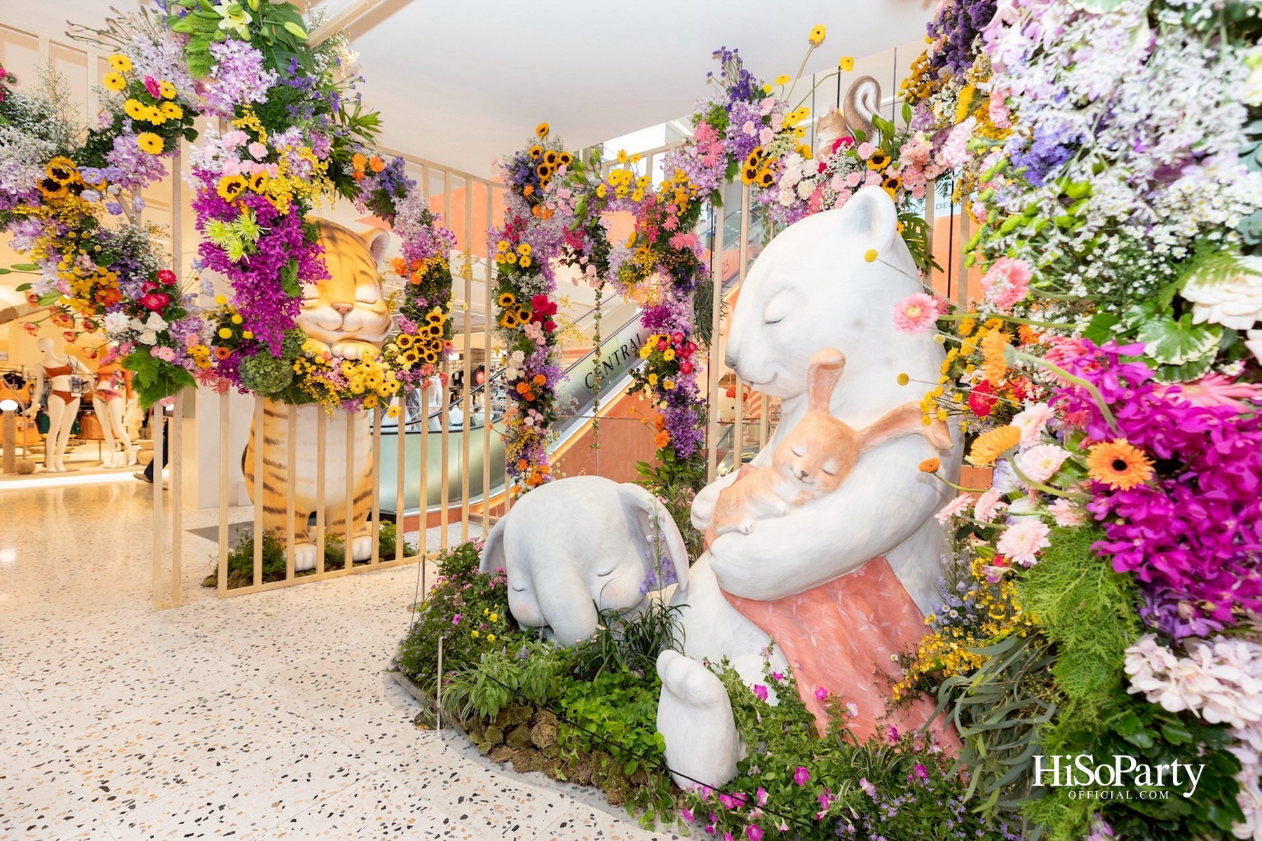 ห้างเซ็นทรัลจัดงาน The Art of Flowers ในโอกาสครบรอบ 78 ปี