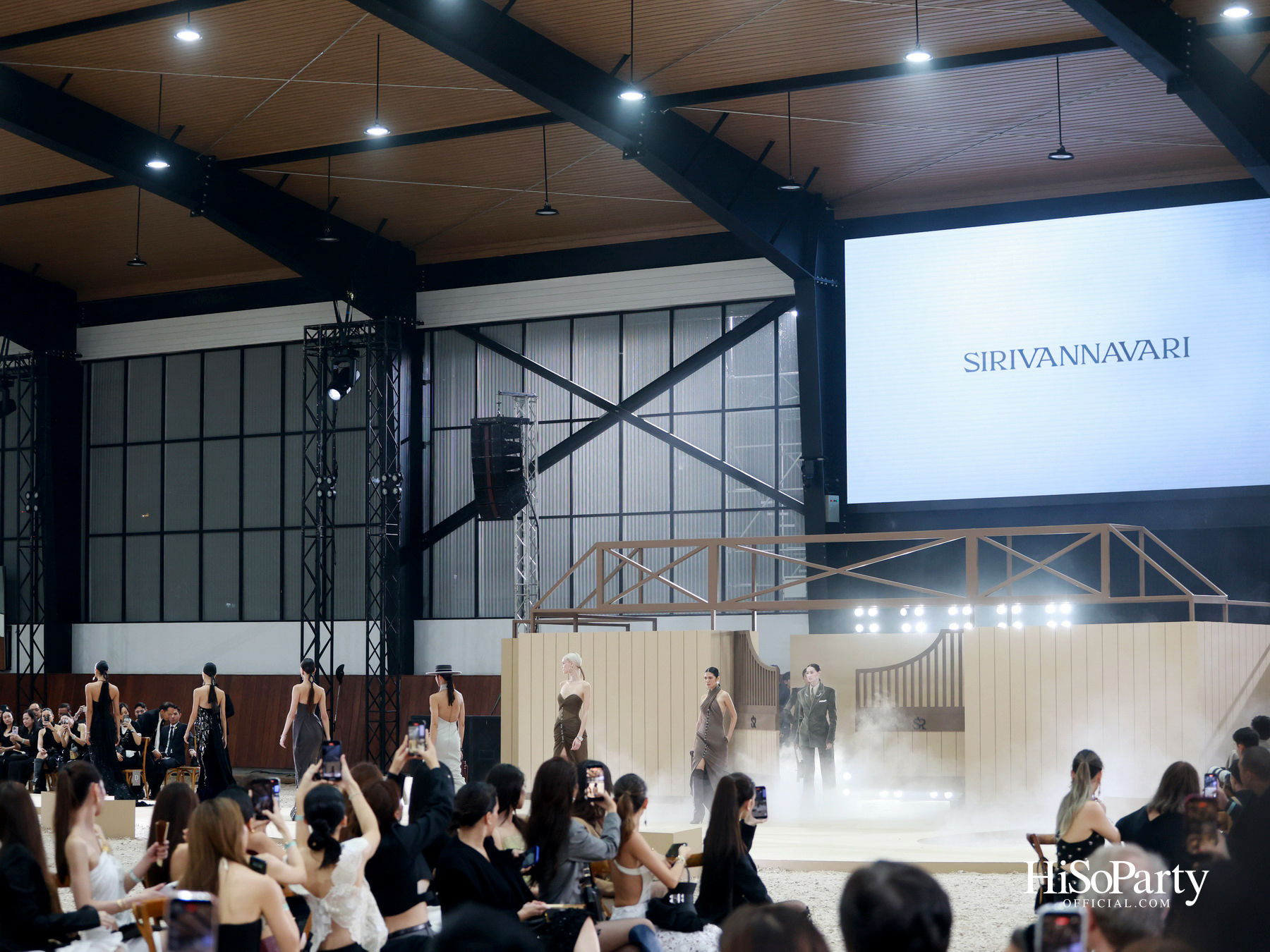 SIRIVANNAVARI จัดแสดงแฟชั่นโชว์คอลเลกชัน Autumn-Winter 2025/26 ถ่ายทอดมรดกแห่งโลกอีเควสเทรียนสู่แฟชั่นร่วมสมัย
