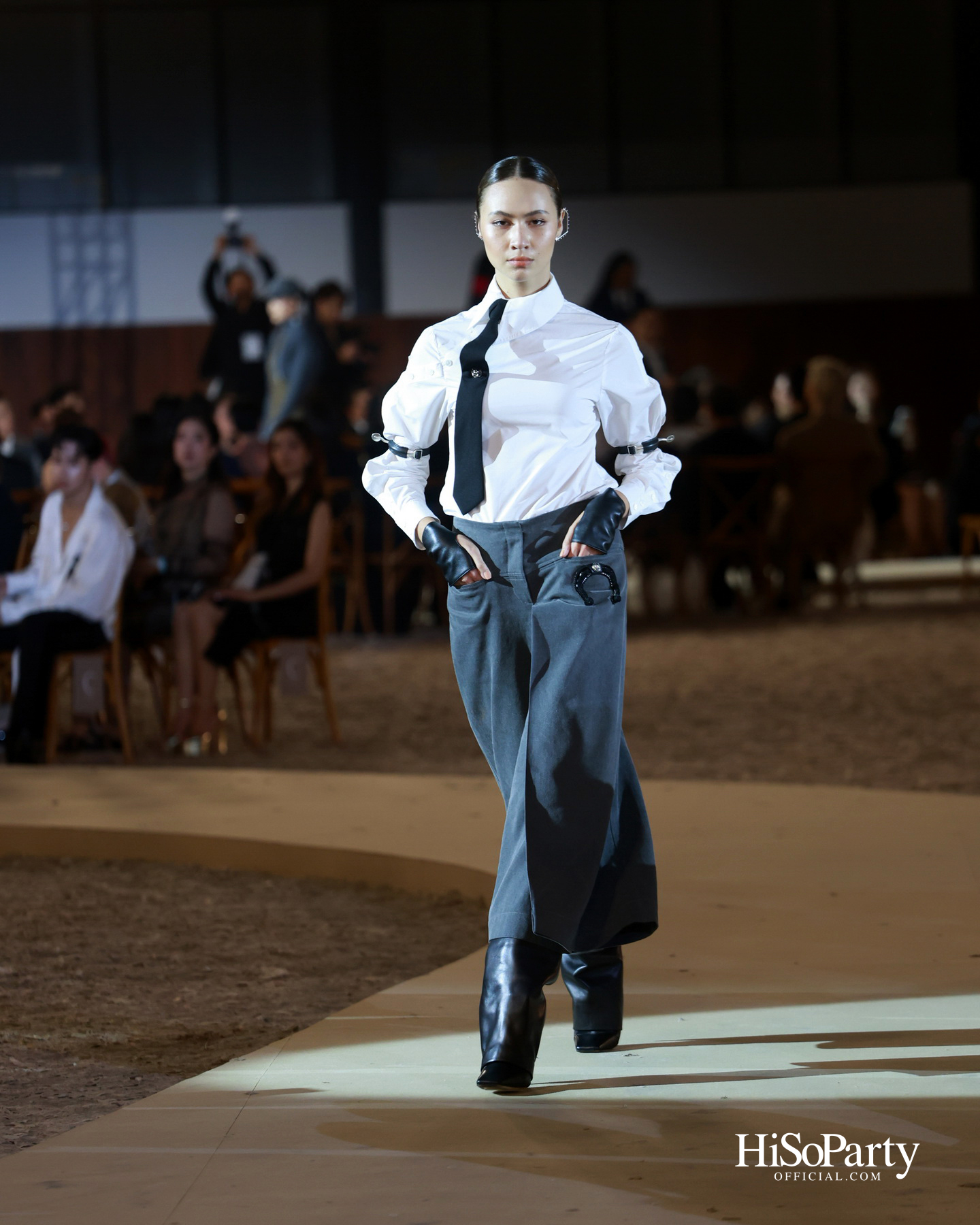 SIRIVANNAVARI จัดแสดงแฟชั่นโชว์คอลเลกชัน Autumn-Winter 2025/26 ถ่ายทอดมรดกแห่งโลกอีเควสเทรียนสู่แฟชั่นร่วมสมัย
