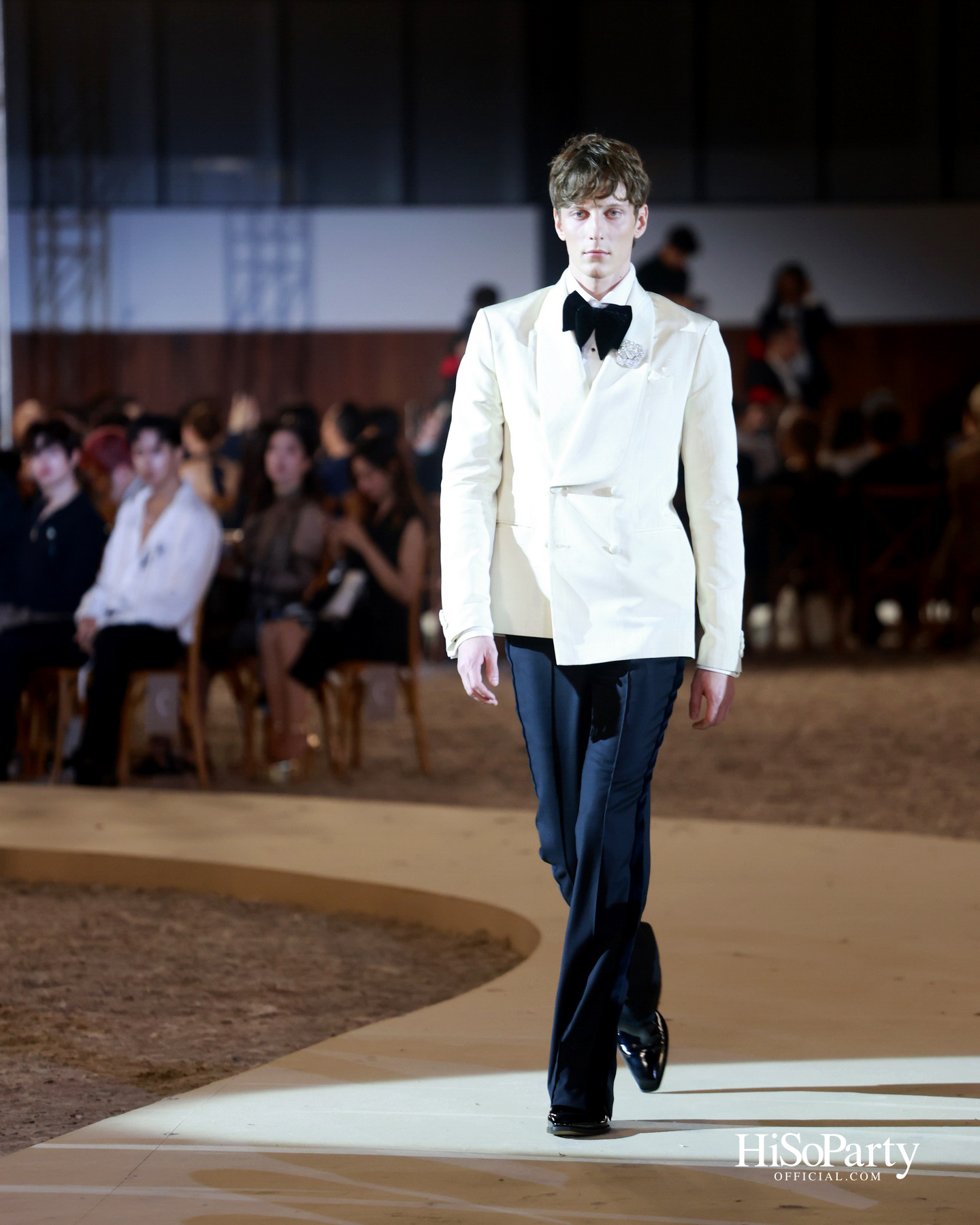 SIRIVANNAVARI จัดแสดงแฟชั่นโชว์คอลเลกชัน Autumn-Winter 2025/26 ถ่ายทอดมรดกแห่งโลกอีเควสเทรียนสู่แฟชั่นร่วมสมัย