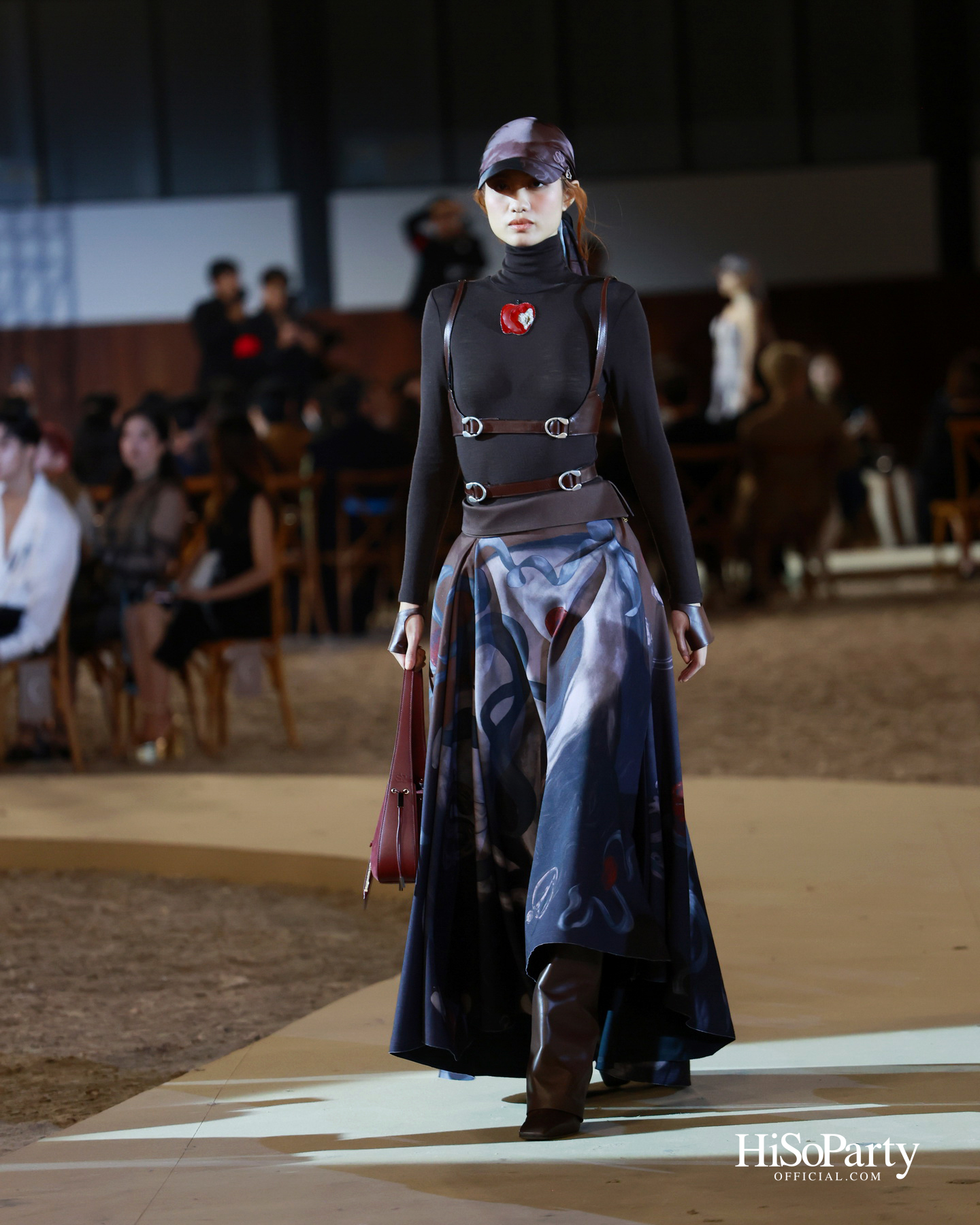 SIRIVANNAVARI จัดแสดงแฟชั่นโชว์คอลเลกชัน Autumn-Winter 2025/26 ถ่ายทอดมรดกแห่งโลกอีเควสเทรียนสู่แฟชั่นร่วมสมัย