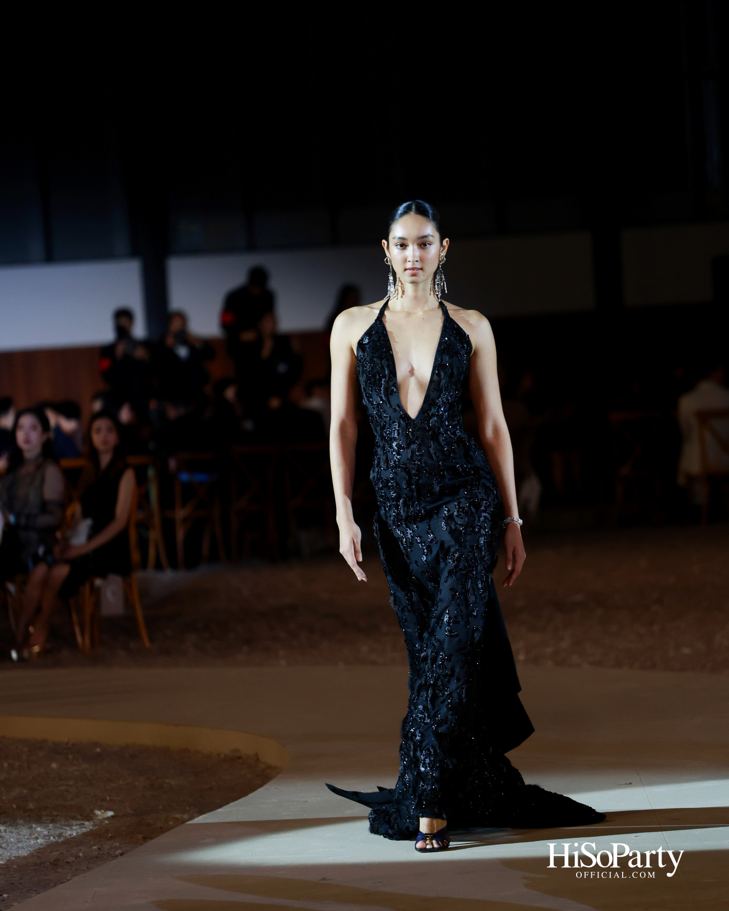 SIRIVANNAVARI จัดแสดงแฟชั่นโชว์คอลเลกชัน Autumn-Winter 2025/26 ถ่ายทอดมรดกแห่งโลกอีเควสเทรียนสู่แฟชั่นร่วมสมัย