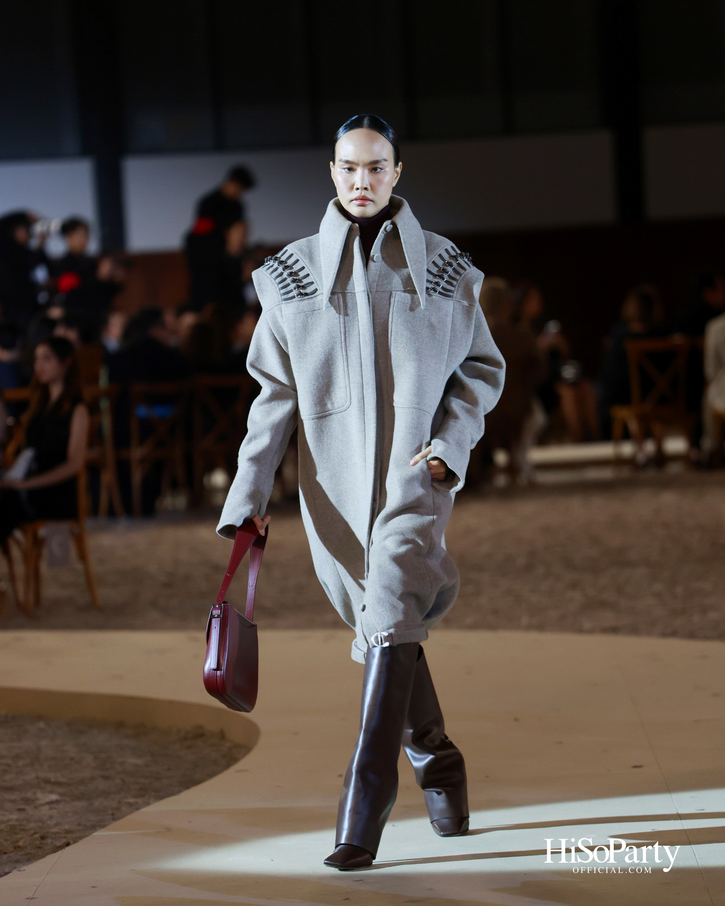 SIRIVANNAVARI จัดแสดงแฟชั่นโชว์คอลเลกชัน Autumn-Winter 2025/26 ถ่ายทอดมรดกแห่งโลกอีเควสเทรียนสู่แฟชั่นร่วมสมัย