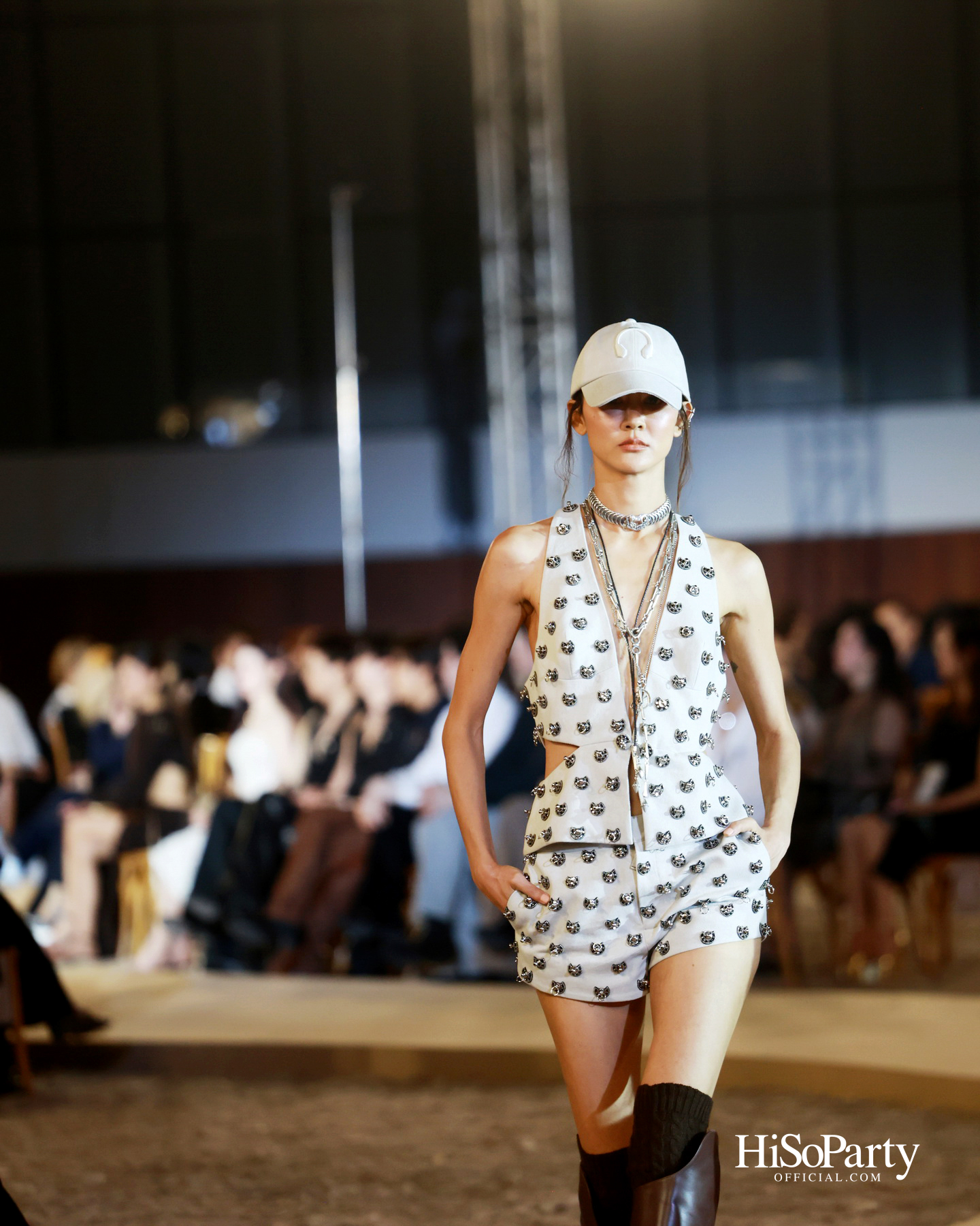 SIRIVANNAVARI จัดแสดงแฟชั่นโชว์คอลเลกชัน Autumn-Winter 2025/26 ถ่ายทอดมรดกแห่งโลกอีเควสเทรียนสู่แฟชั่นร่วมสมัย