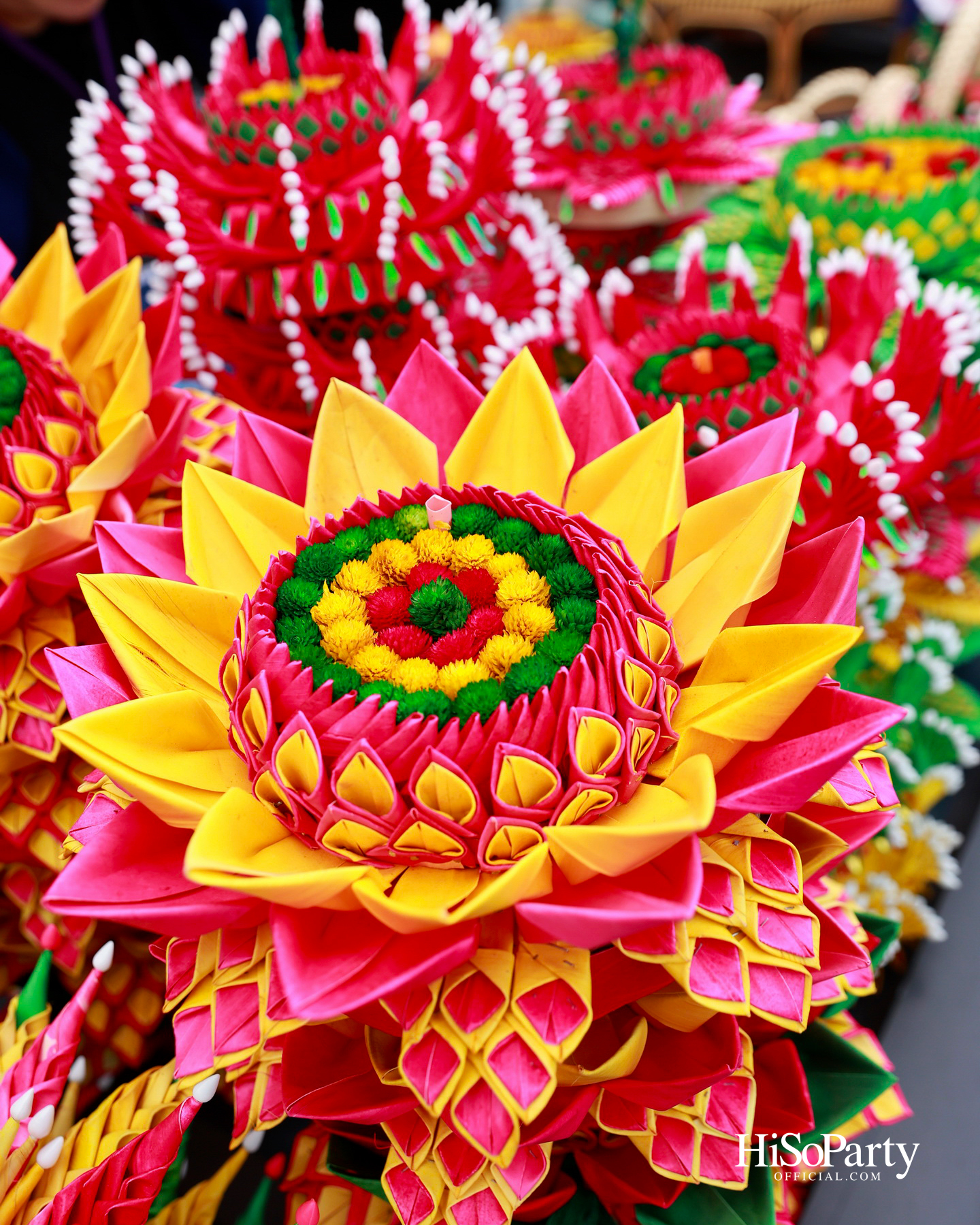 ไอคอนสยามจัดงาน ‘ICONSIAM THAICONIC LOY KRATHONG 2025’ ร้อยใจไทยรักษ์เจ้าพระยา น้อมรำลึกในพระมหากรุณาธิคุณสมเด็จพระพันปีหลวง