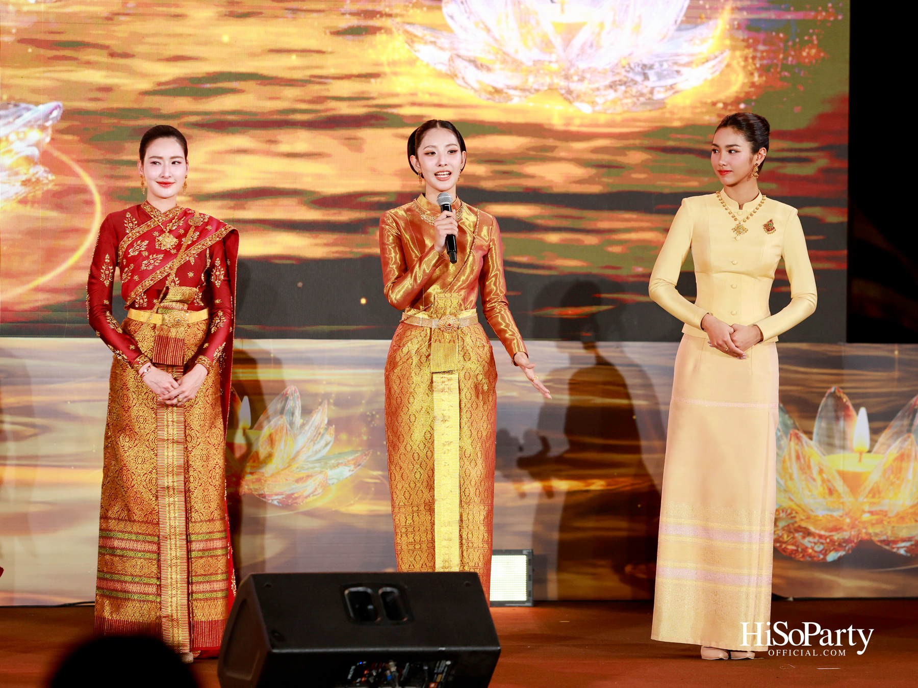 ไอคอนสยามจัดงาน ‘ICONSIAM THAICONIC LOY KRATHONG 2025’ ร้อยใจไทยรักษ์เจ้าพระยา น้อมรำลึกในพระมหากรุณาธิคุณสมเด็จพระพันปีหลวง