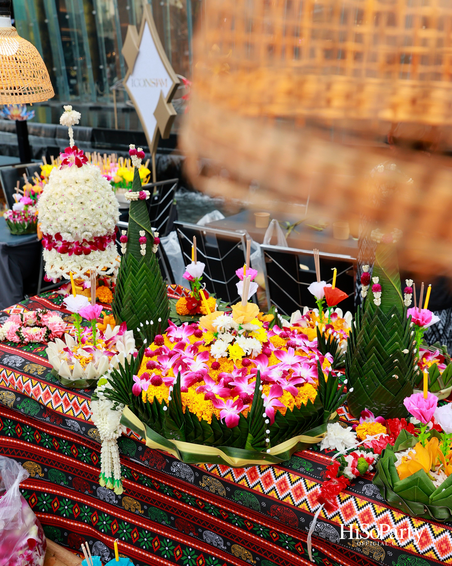 ไอคอนสยามจัดงาน ‘ICONSIAM THAICONIC LOY KRATHONG 2025’ ร้อยใจไทยรักษ์เจ้าพระยา น้อมรำลึกในพระมหากรุณาธิคุณสมเด็จพระพันปีหลวง