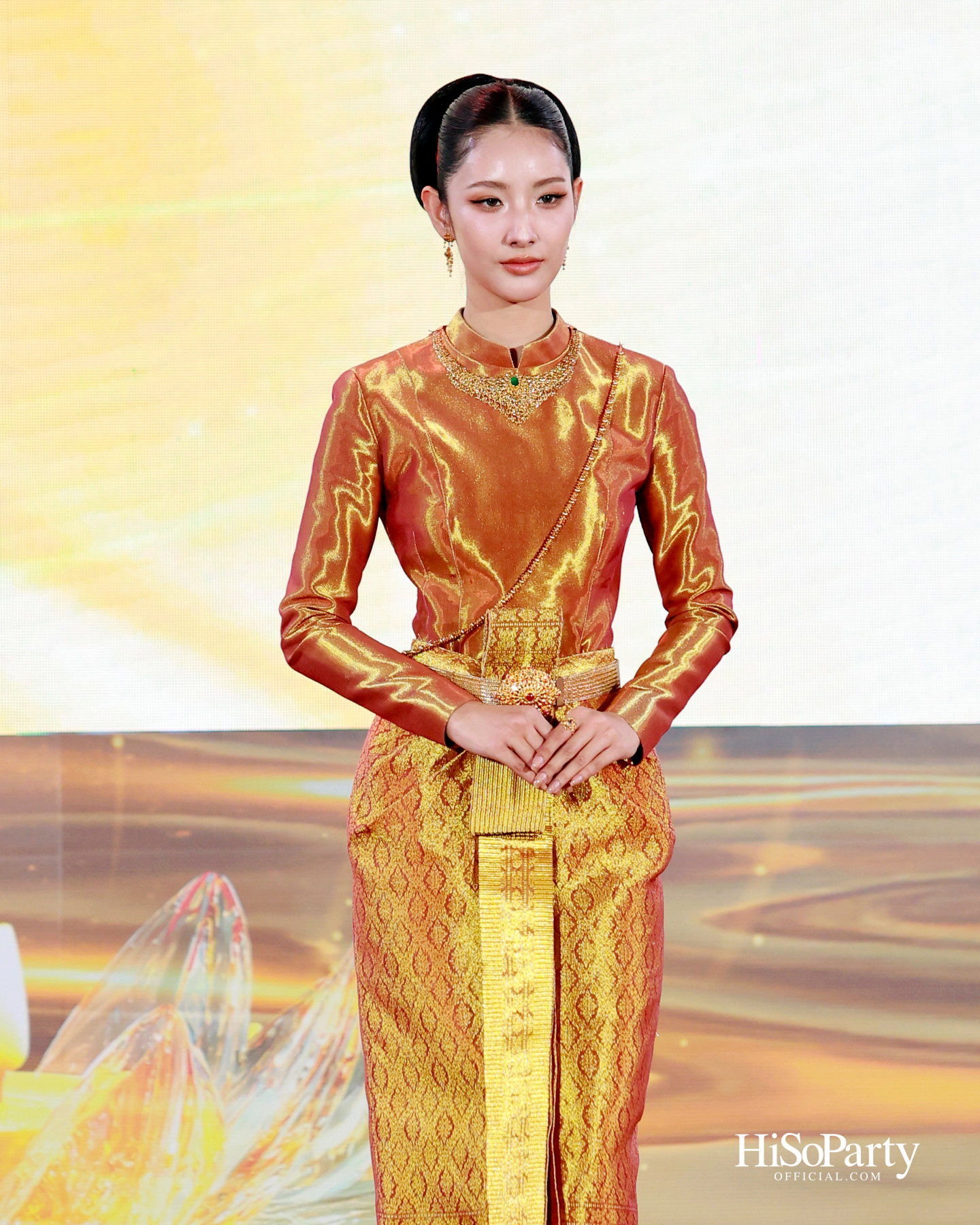 ไอคอนสยามจัดงาน ‘ICONSIAM THAICONIC LOY KRATHONG 2025’ ร้อยใจไทยรักษ์เจ้าพระยา น้อมรำลึกในพระมหากรุณาธิคุณสมเด็จพระพันปีหลวง