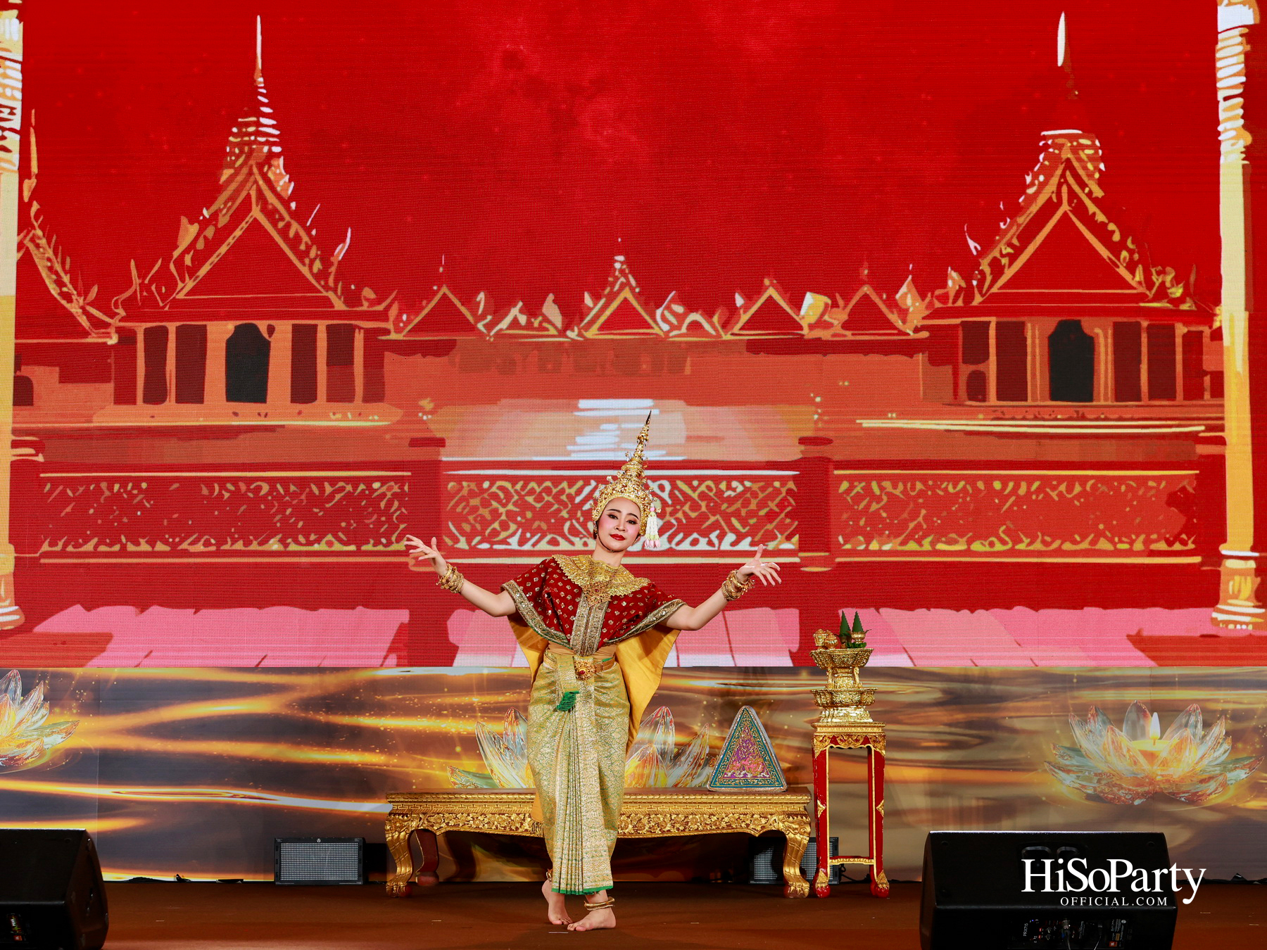 ไอคอนสยามจัดงาน ‘ICONSIAM THAICONIC LOY KRATHONG 2025’ ร้อยใจไทยรักษ์เจ้าพระยา น้อมรำลึกในพระมหากรุณาธิคุณสมเด็จพระพันปีหลวง