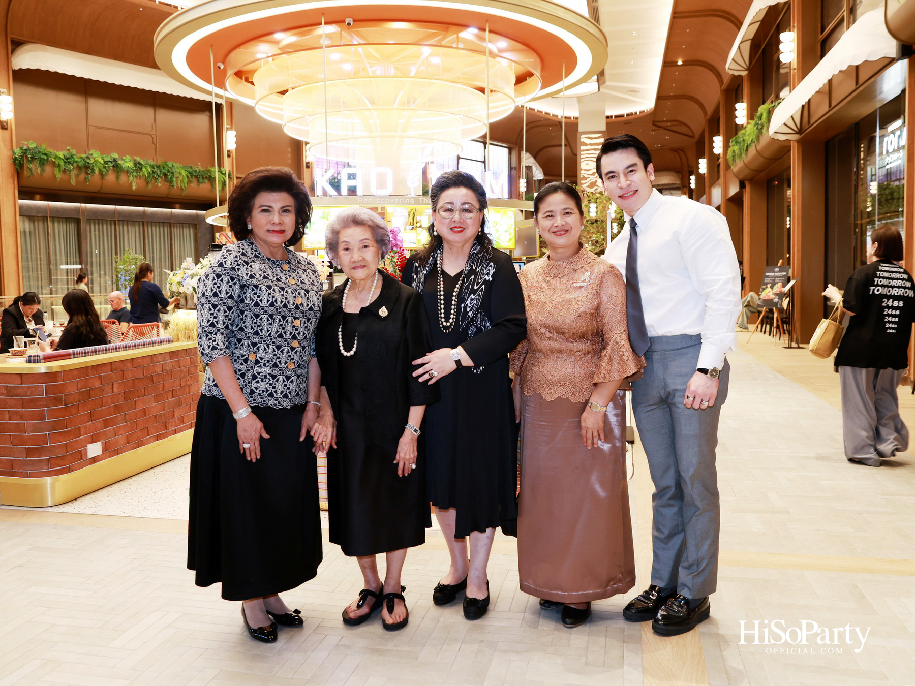 KAO NOM (ข้าวนม) ขนมไทยร่วมสมัย เครือเดียวกับ Kyo Roll En เปิดตัวอย่างเป็นทางการ ณ Dusit Central Park