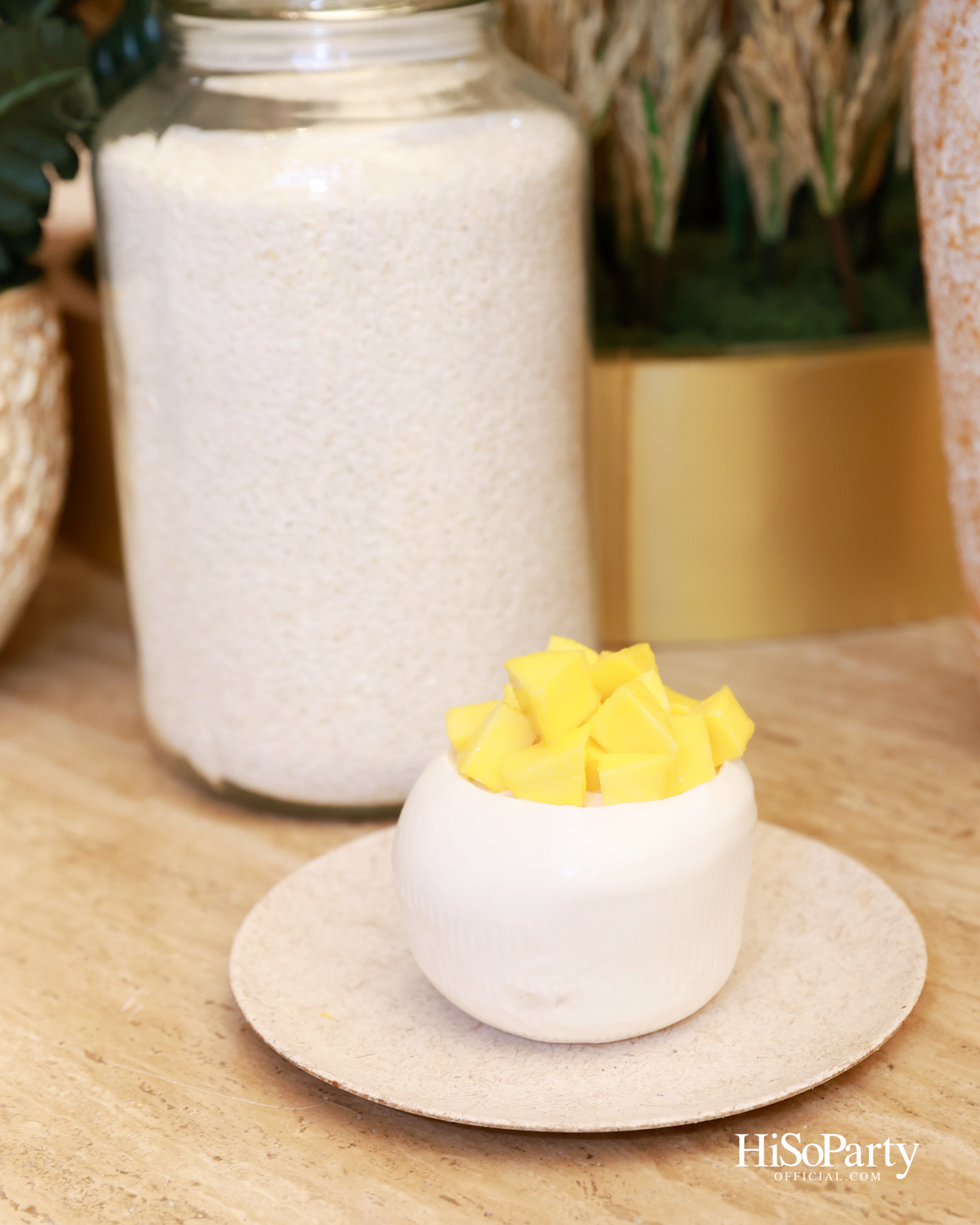 KAO NOM (ข้าวนม) ขนมไทยร่วมสมัย เครือเดียวกับ Kyo Roll En เปิดตัวอย่างเป็นทางการ ณ Dusit Central Park