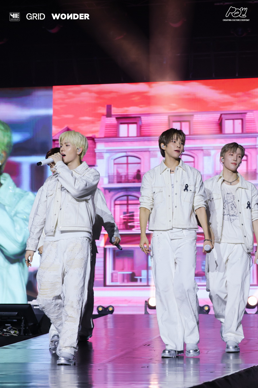 ‘POW’ เติมพลังรักและมิตรภาพสู่หัวใจพาวเวอร์ไทย ในค่ำคืนแห่งความทรงจำ ใน ‘2025 POW TOUR: POWERFUL YOUTH in BANGKOK’