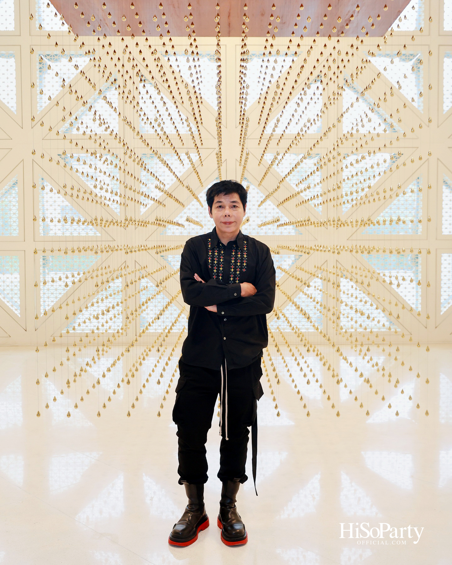 หยดทองแห่งกาลเวลา ‘Golden Teardrop (2025)’ โดย อริญชย์ รุ่งแจ้ง ณ MOCA BANGKOK