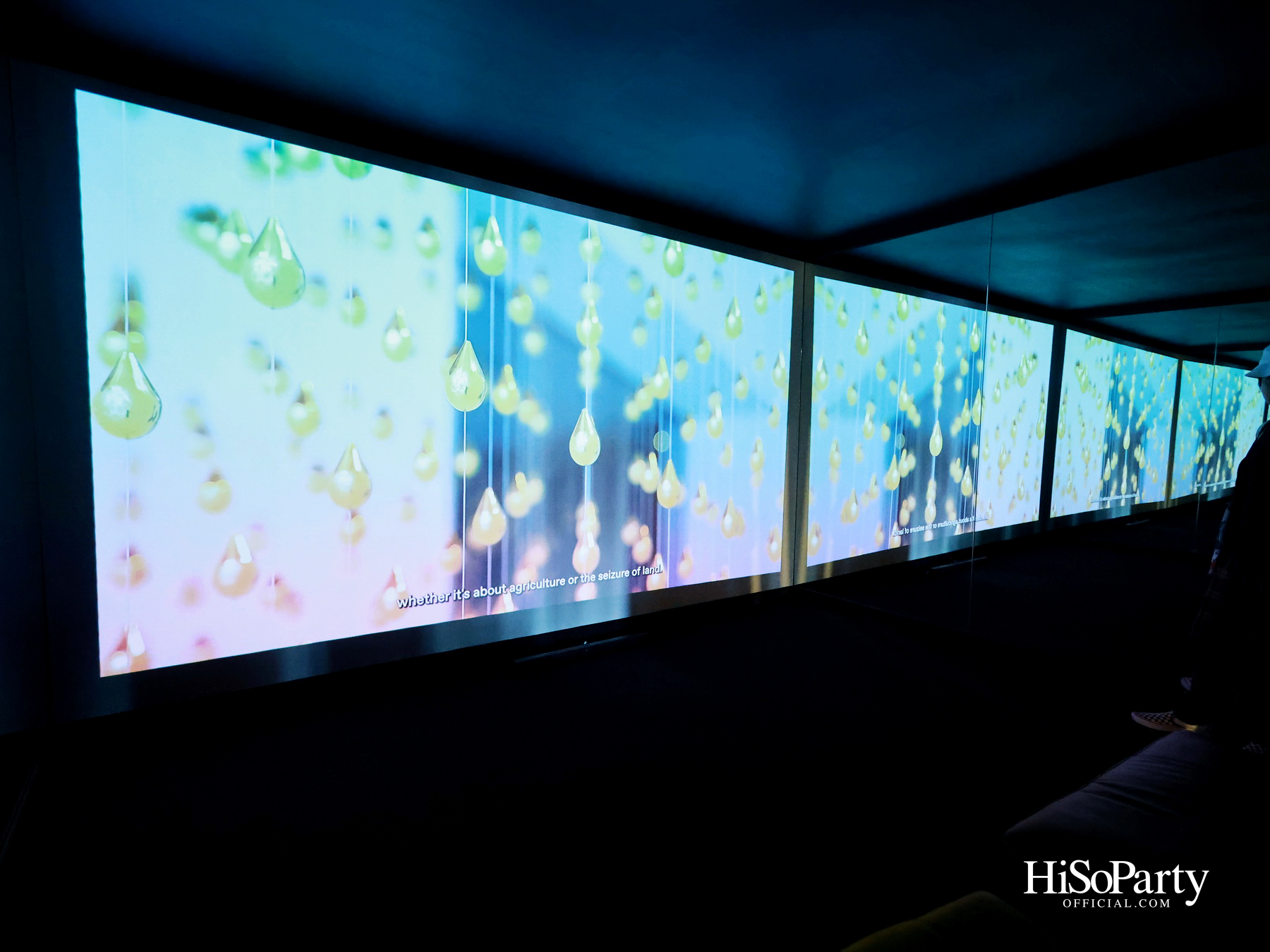 หยดทองแห่งกาลเวลา ‘Golden Teardrop (2025)’ โดย อริญชย์ รุ่งแจ้ง ณ MOCA BANGKOK