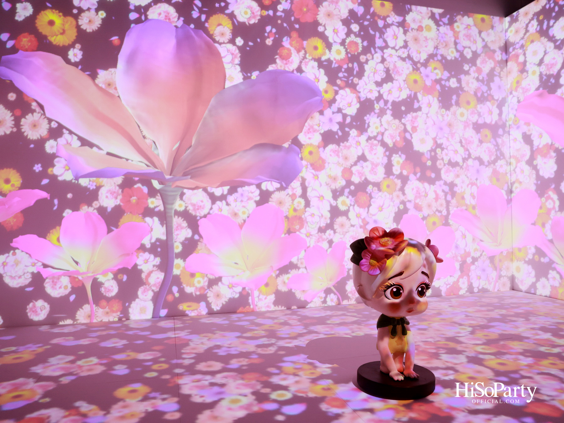 BLOOM in Four Seasons