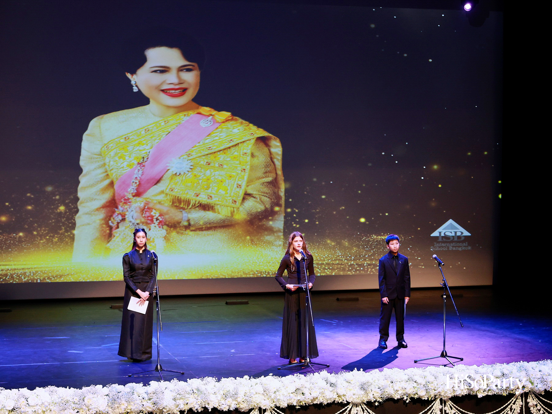 พิธีรำลึกถวายพระเกียรติ สมเด็จพระนางเจ้าสิริกิติ์ พระบรมราชินีนาถ พระบรมราชชนนีพันปีหลวง ณ โรงเรียนสถานศึกษานานาชาติ (ISB) 