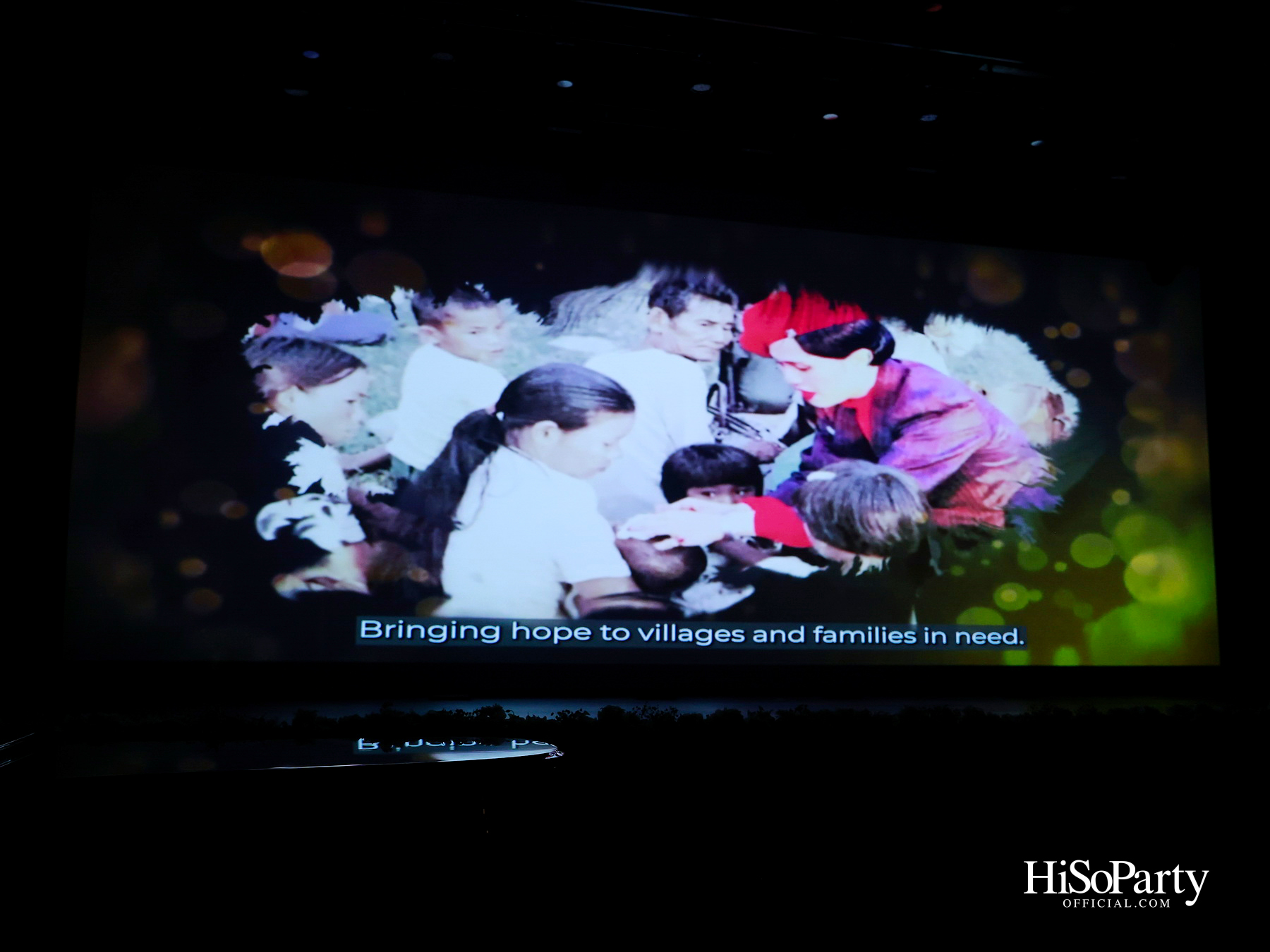 พิธีรำลึกถวายพระเกียรติ สมเด็จพระนางเจ้าสิริกิติ์ พระบรมราชินีนาถ พระบรมราชชนนีพันปีหลวง ณ โรงเรียนสถานศึกษานานาชาติ (ISB) 