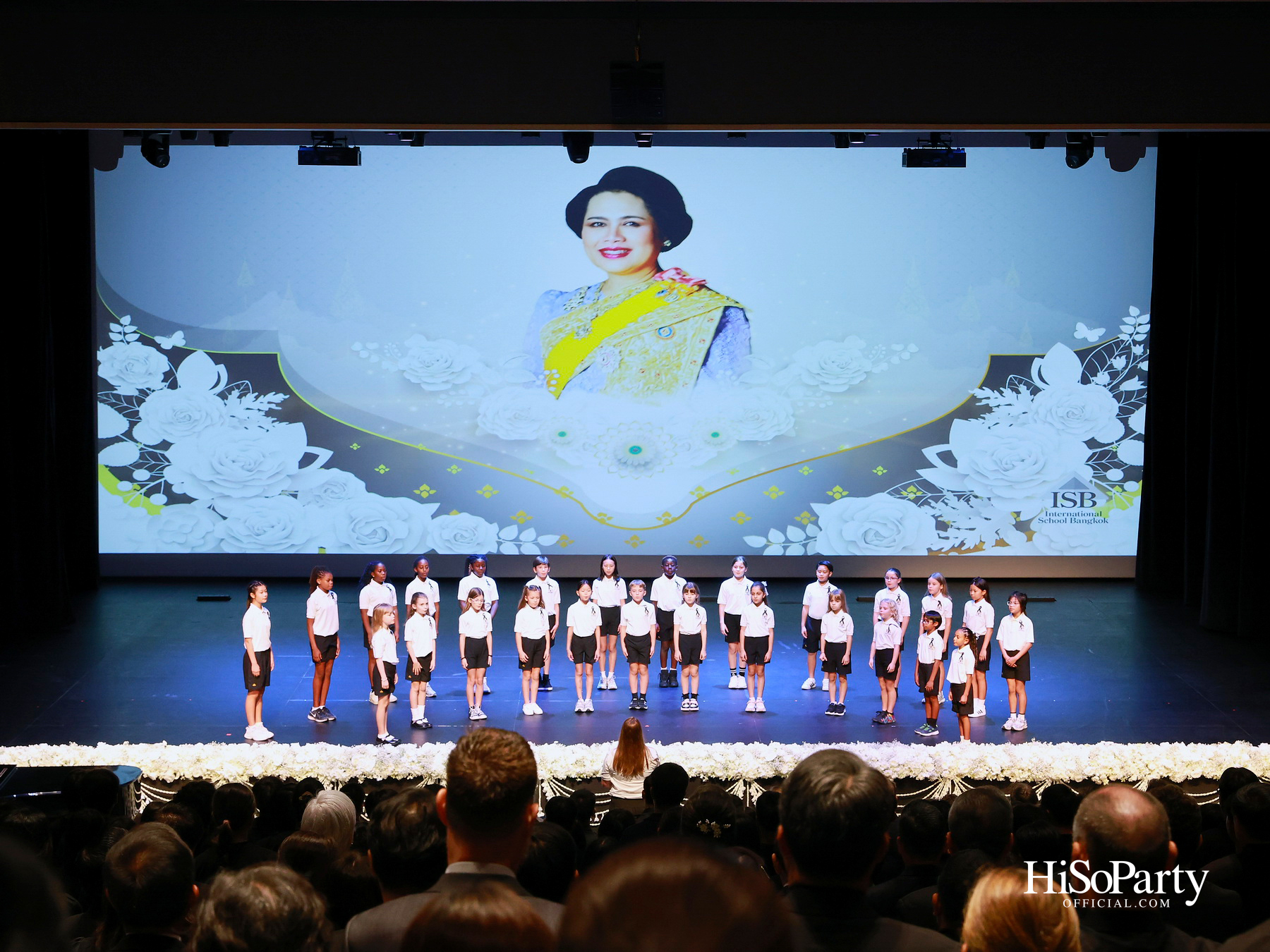 พิธีรำลึกถวายพระเกียรติ สมเด็จพระนางเจ้าสิริกิติ์ พระบรมราชินีนาถ พระบรมราชชนนีพันปีหลวง ณ โรงเรียนสถานศึกษานานาชาติ (ISB) 