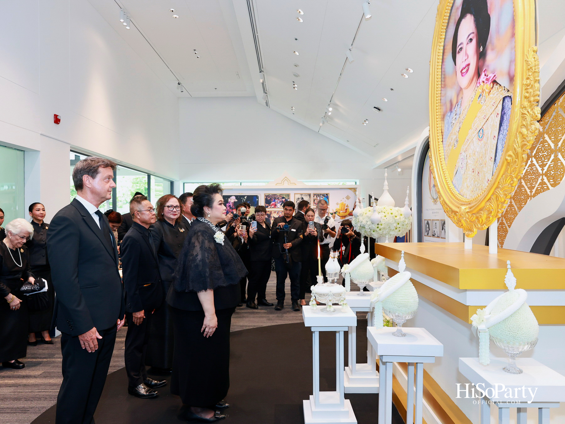 พิธีรำลึกถวายพระเกียรติ สมเด็จพระนางเจ้าสิริกิติ์ พระบรมราชินีนาถ พระบรมราชชนนีพันปีหลวง ณ โรงเรียนสถานศึกษานานาชาติ (ISB) 