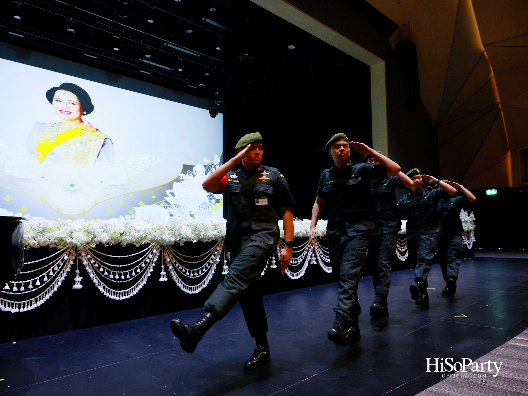 พิธีรำลึกถวายพระเกียรติ สมเด็จพระนางเจ้าสิริกิติ์ พระบรมราชินีนาถ พระบรมราชชนนีพันปีหลวง ณ โรงเรียนสถานศึกษานานาชาติ (ISB) 