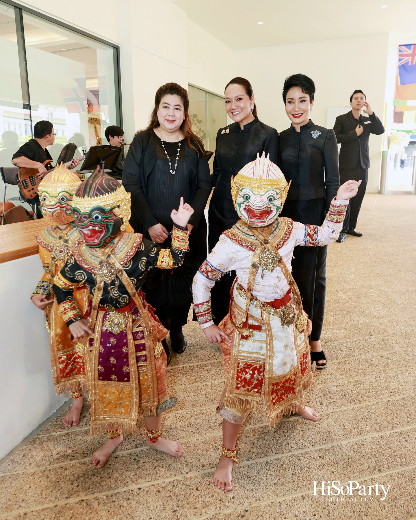 พิธีรำลึกถวายพระเกียรติ สมเด็จพระนางเจ้าสิริกิติ์ พระบรมราชินีนาถ พระบรมราชชนนีพันปีหลวง ณ โรงเรียนสถานศึกษานานาชาติ (ISB) 