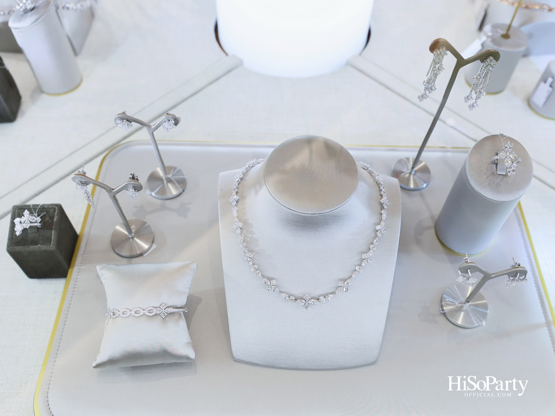 GEMS PAVILION จัดงาน ‘The Art of Celebration’ Exclusive Private Trunk Show 