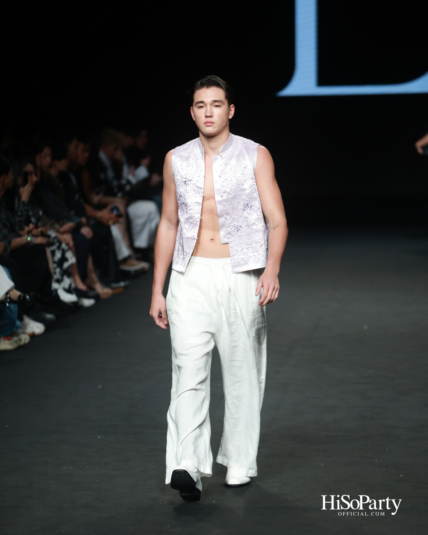 EVERYWEEK.OUTFIT @ELLE FASHION WEEK 2025