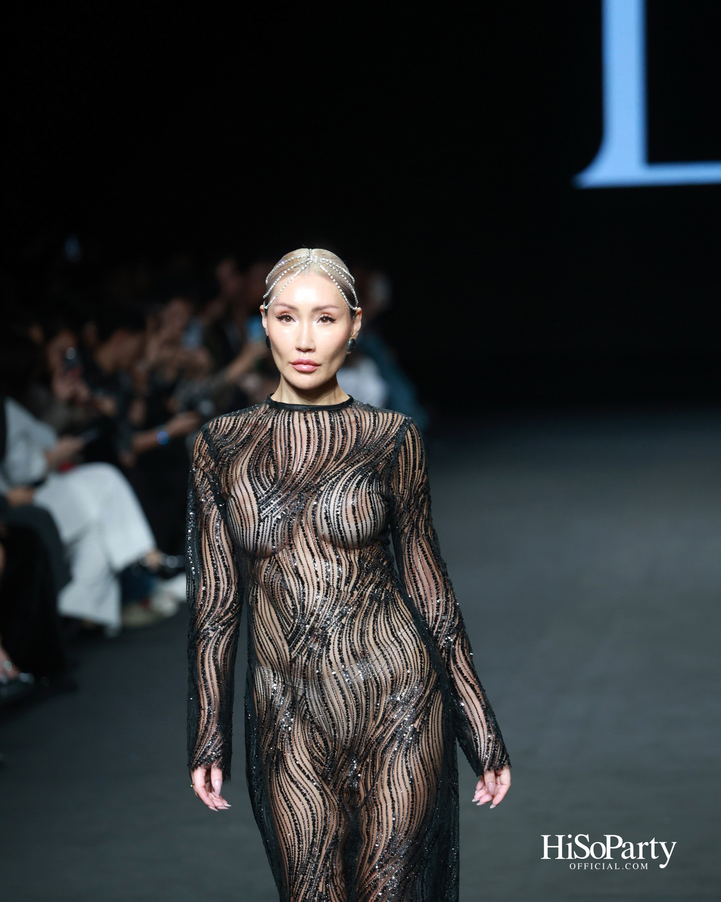 EVERYWEEK.OUTFIT @ELLE FASHION WEEK 2025