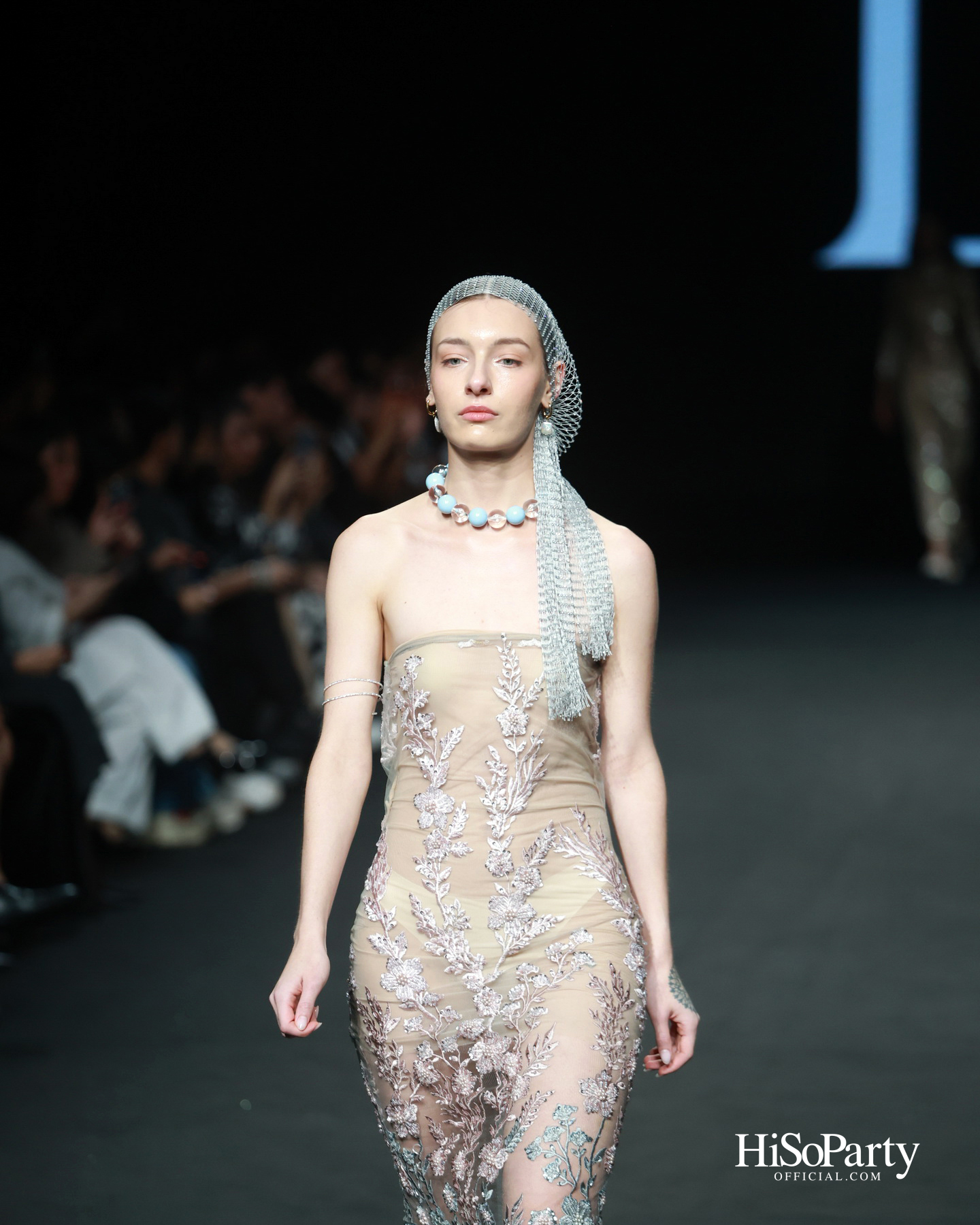 EVERYWEEK.OUTFIT @ELLE FASHION WEEK 2025