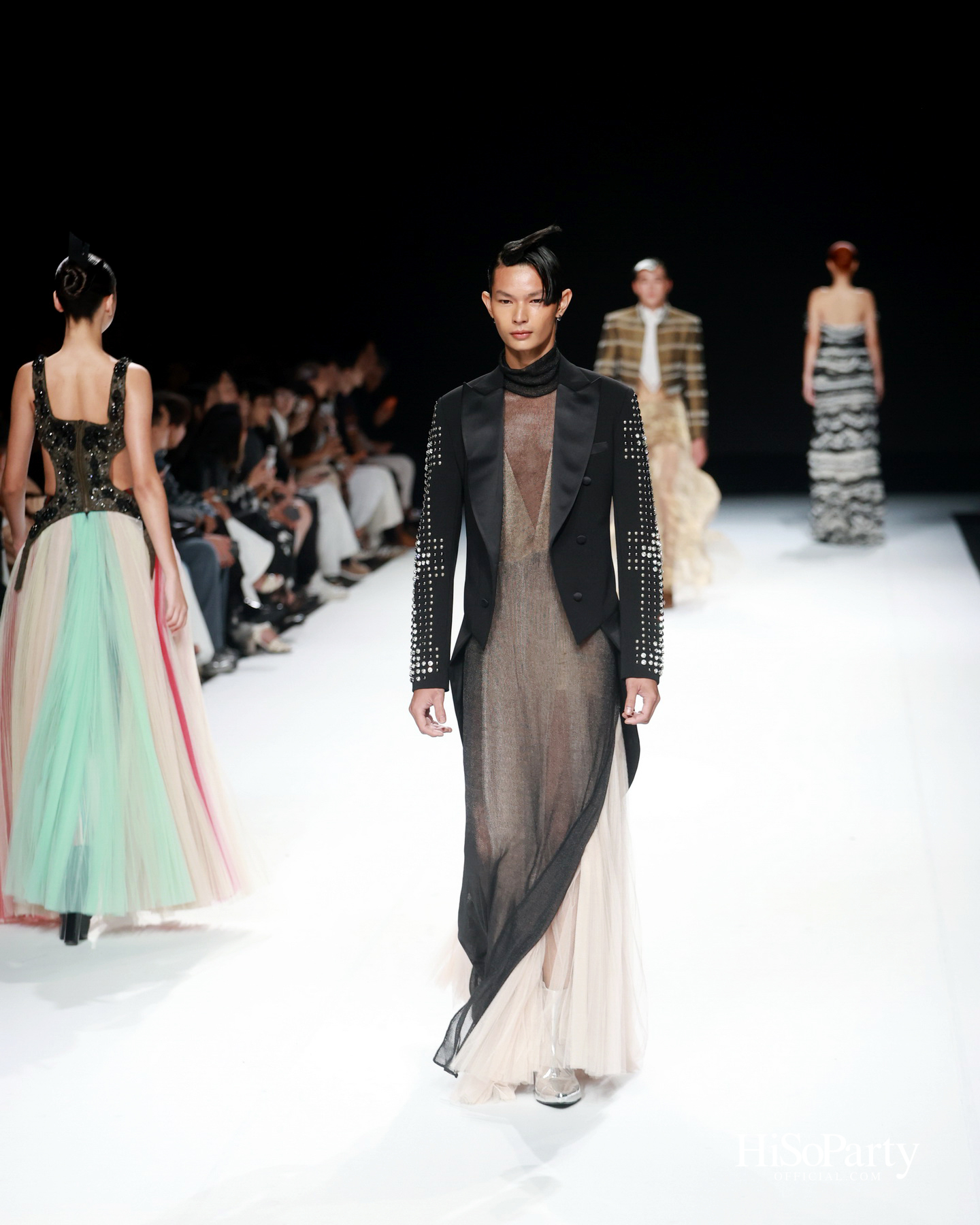 THEATRE @ELLE FASHION WEEK 2025