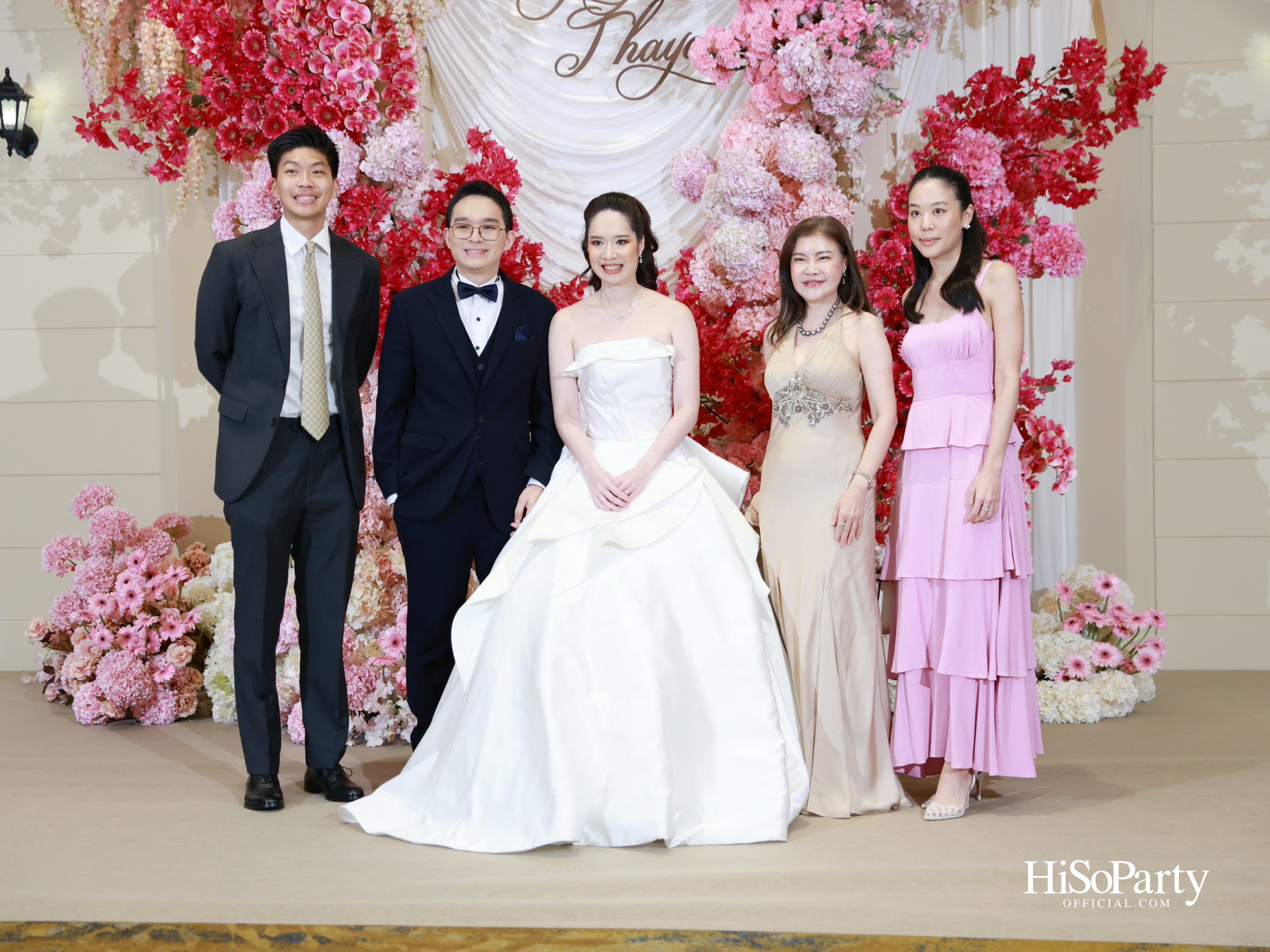 งานฉลองมงคลสมรส คุณพิมพ์ประพัทธ์ สนิทวงศ์ ณ อยุธยา - คุณทยา อุทโยภาศ ณ ดิ แอทธินี โฮเทล แบงค็อก