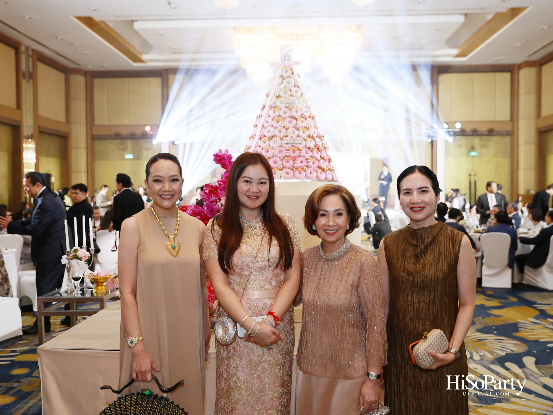 งานฉลองมงคลสมรส คุณพิมพ์ประพัทธ์ สนิทวงศ์ ณ อยุธยา - คุณทยา อุทโยภาศ ณ ดิ แอทธินี โฮเทล แบงค็อก