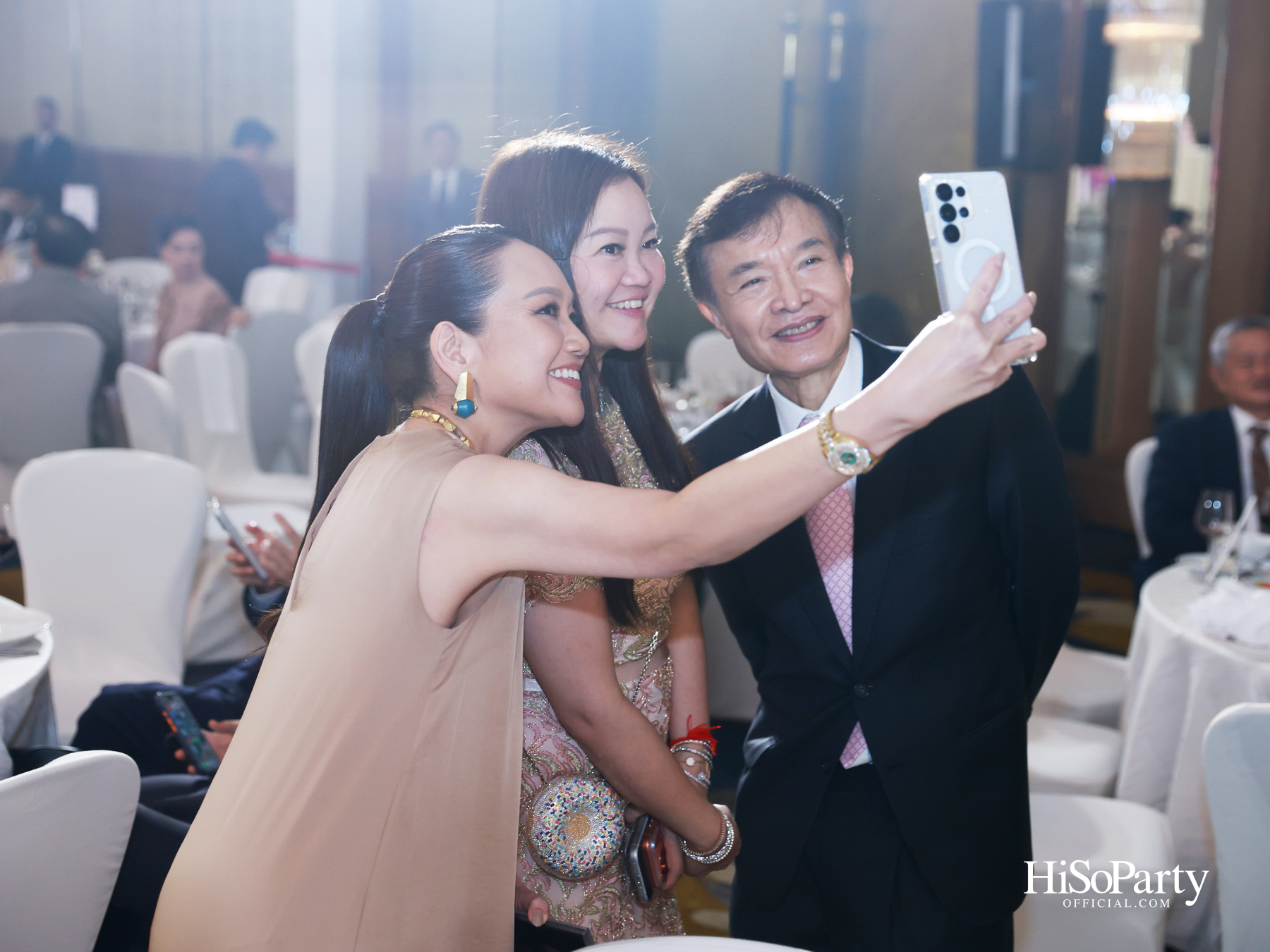 งานฉลองมงคลสมรส คุณพิมพ์ประพัทธ์ สนิทวงศ์ ณ อยุธยา - คุณทยา อุทโยภาศ ณ ดิ แอทธินี โฮเทล แบงค็อก