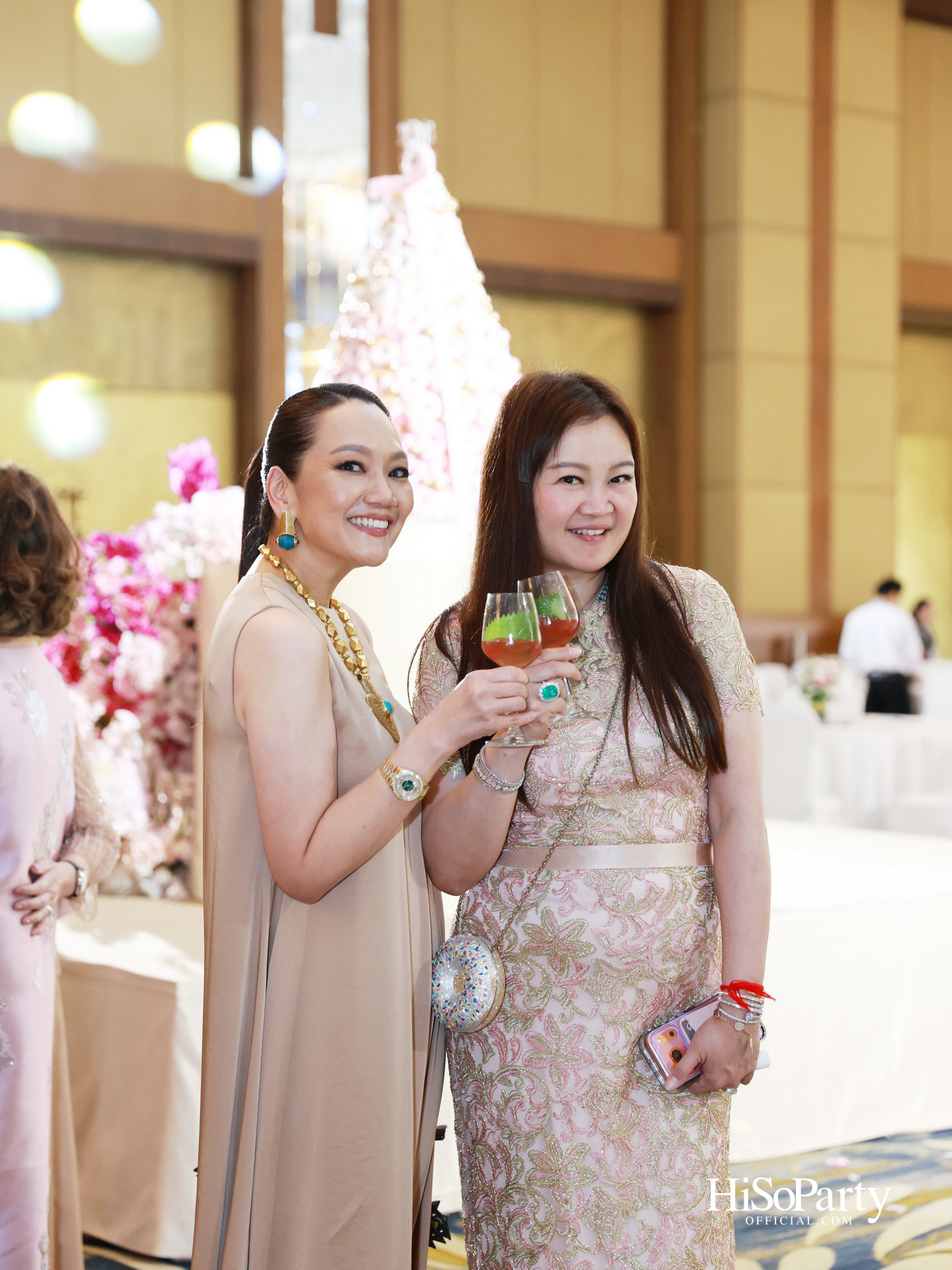 งานฉลองมงคลสมรส คุณพิมพ์ประพัทธ์ สนิทวงศ์ ณ อยุธยา - คุณทยา อุทโยภาศ ณ ดิ แอทธินี โฮเทล แบงค็อก