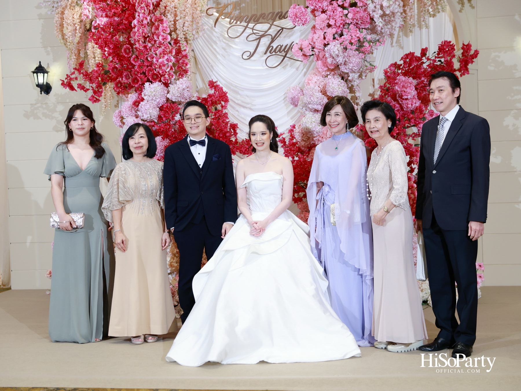 งานฉลองมงคลสมรส คุณพิมพ์ประพัทธ์ สนิทวงศ์ ณ อยุธยา - คุณทยา อุทโยภาศ ณ ดิ แอทธินี โฮเทล แบงค็อก