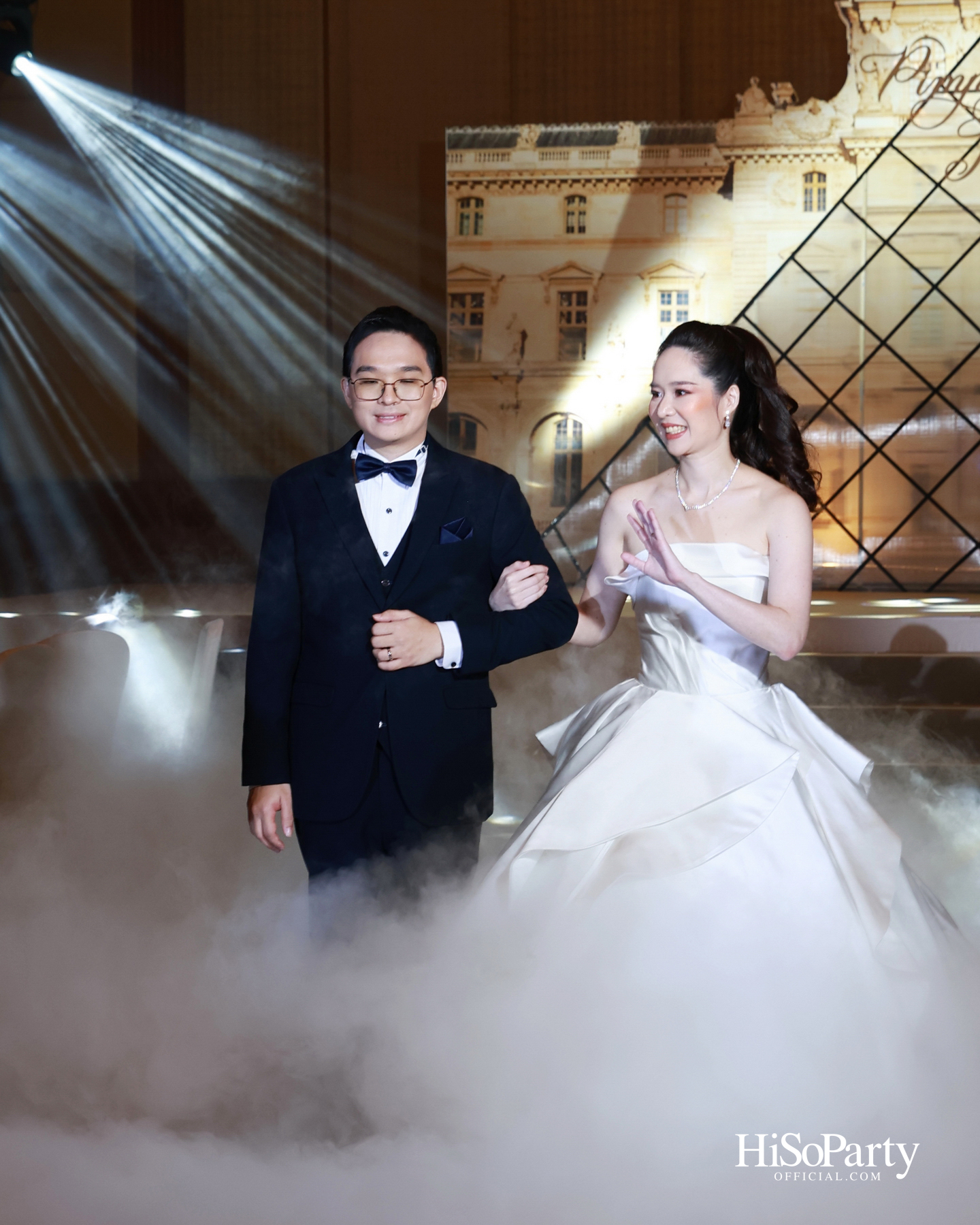 งานฉลองมงคลสมรส คุณพิมพ์ประพัทธ์ สนิทวงศ์ ณ อยุธยา - คุณทยา อุทโยภาศ ณ ดิ แอทธินี โฮเทล แบงค็อก